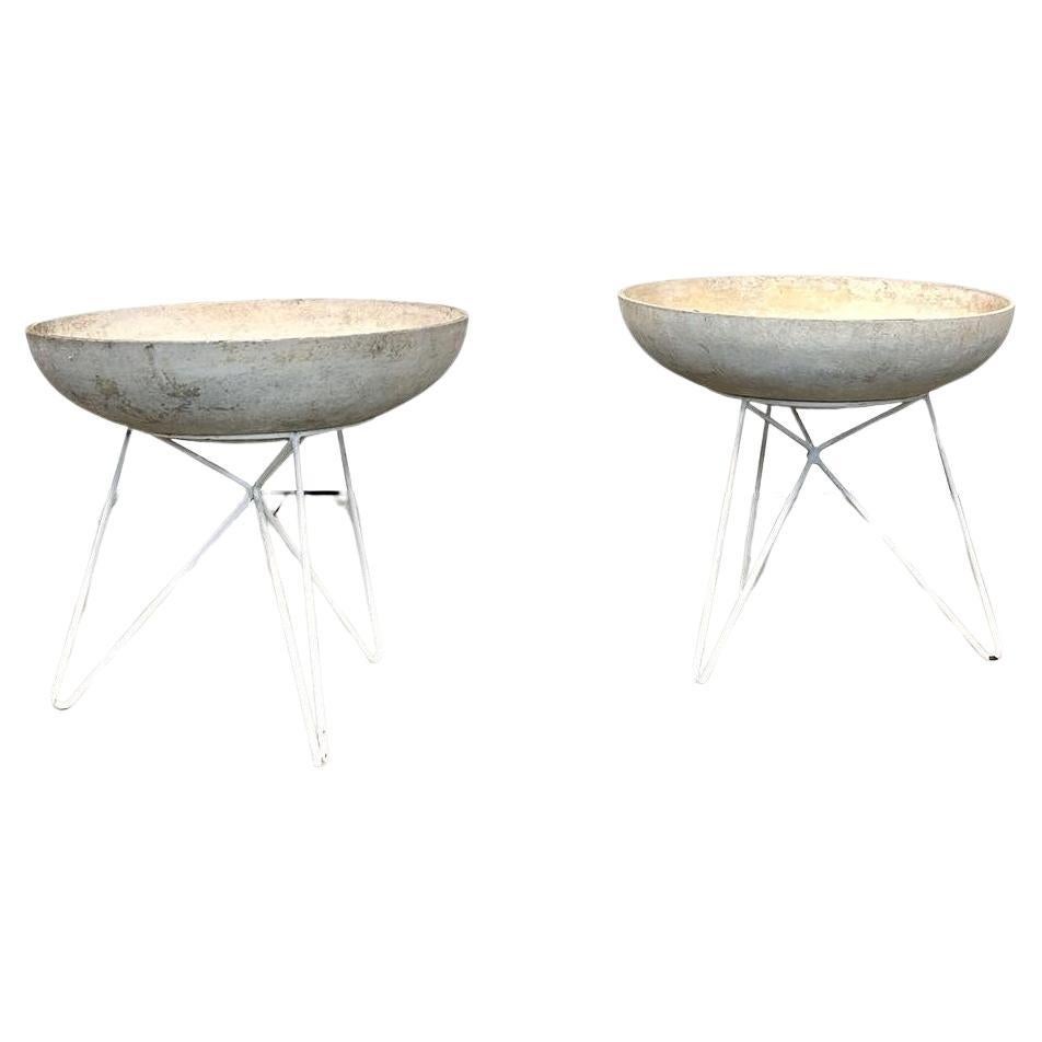 Two Concrete planters designed by Willy Guhl for Ethernit, 1960ies For Sale