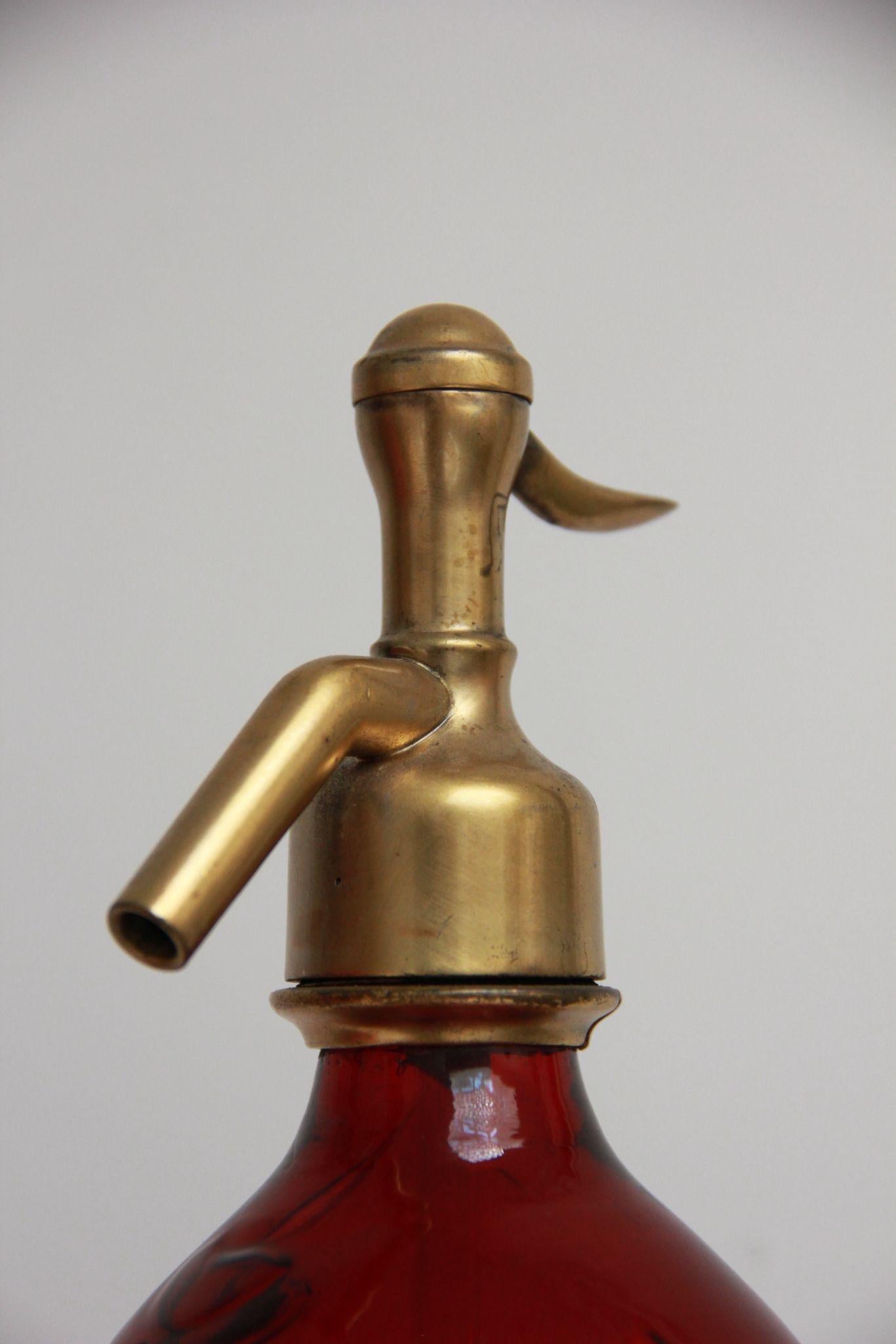 Deux siphons à soda en verre taillé Bon état - En vente à London, GB