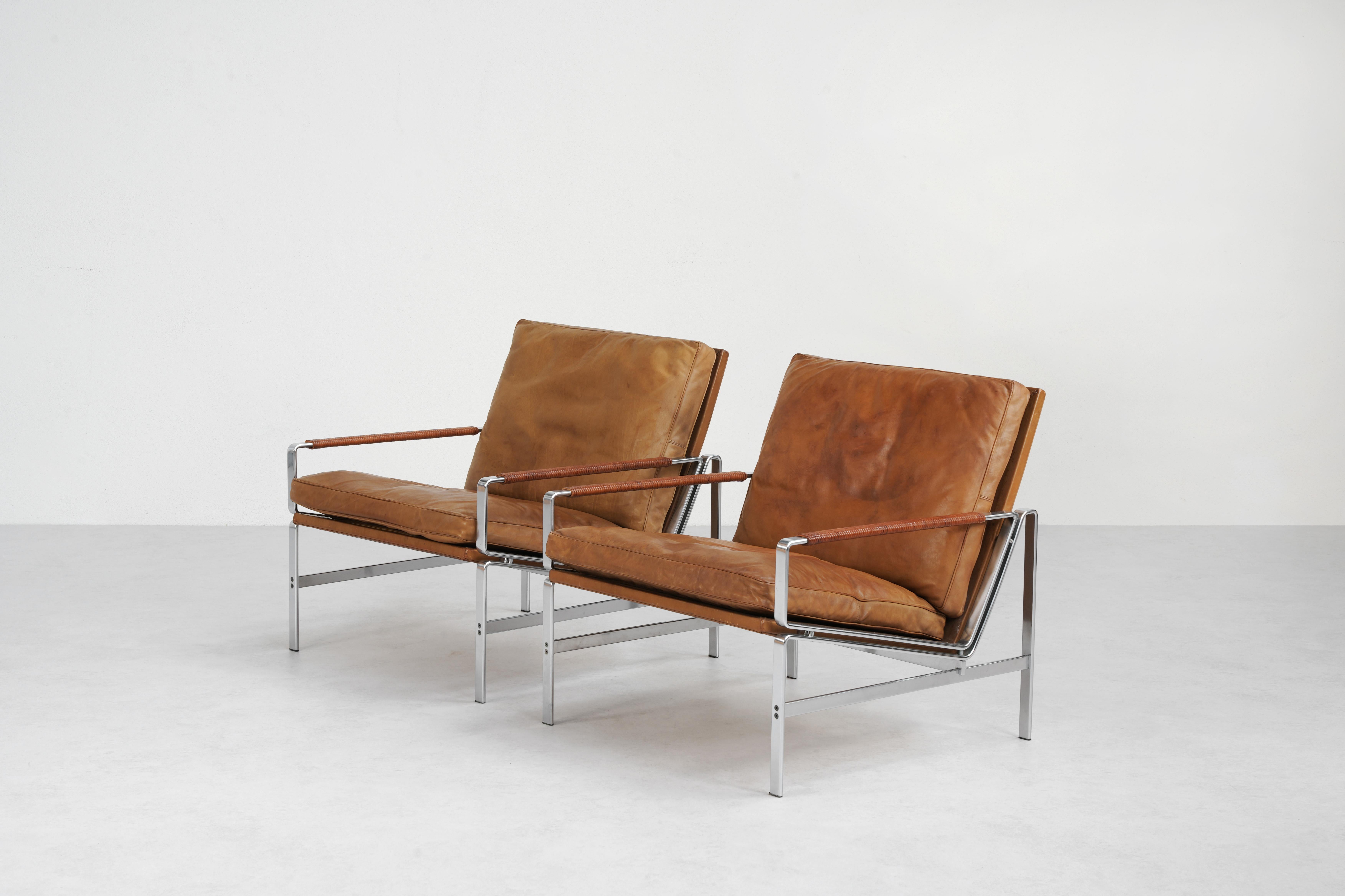 Two Danish Lounge Chairs 6720 by Fabricius & Kastholm for Kill International In Excellent Condition For Sale In Berlin, DE