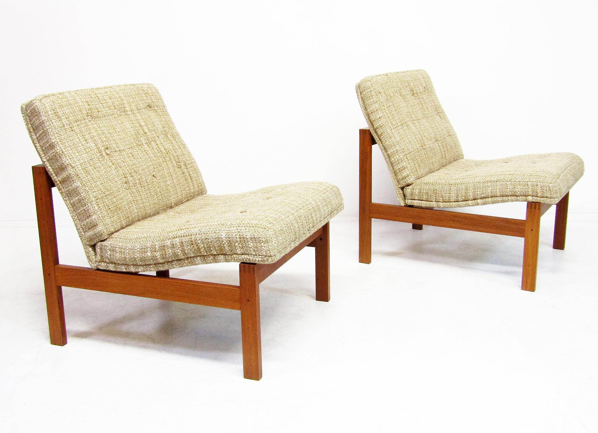 Two Danish Lounge Chairs by Ole Knudsen for France & Son For Sale 6