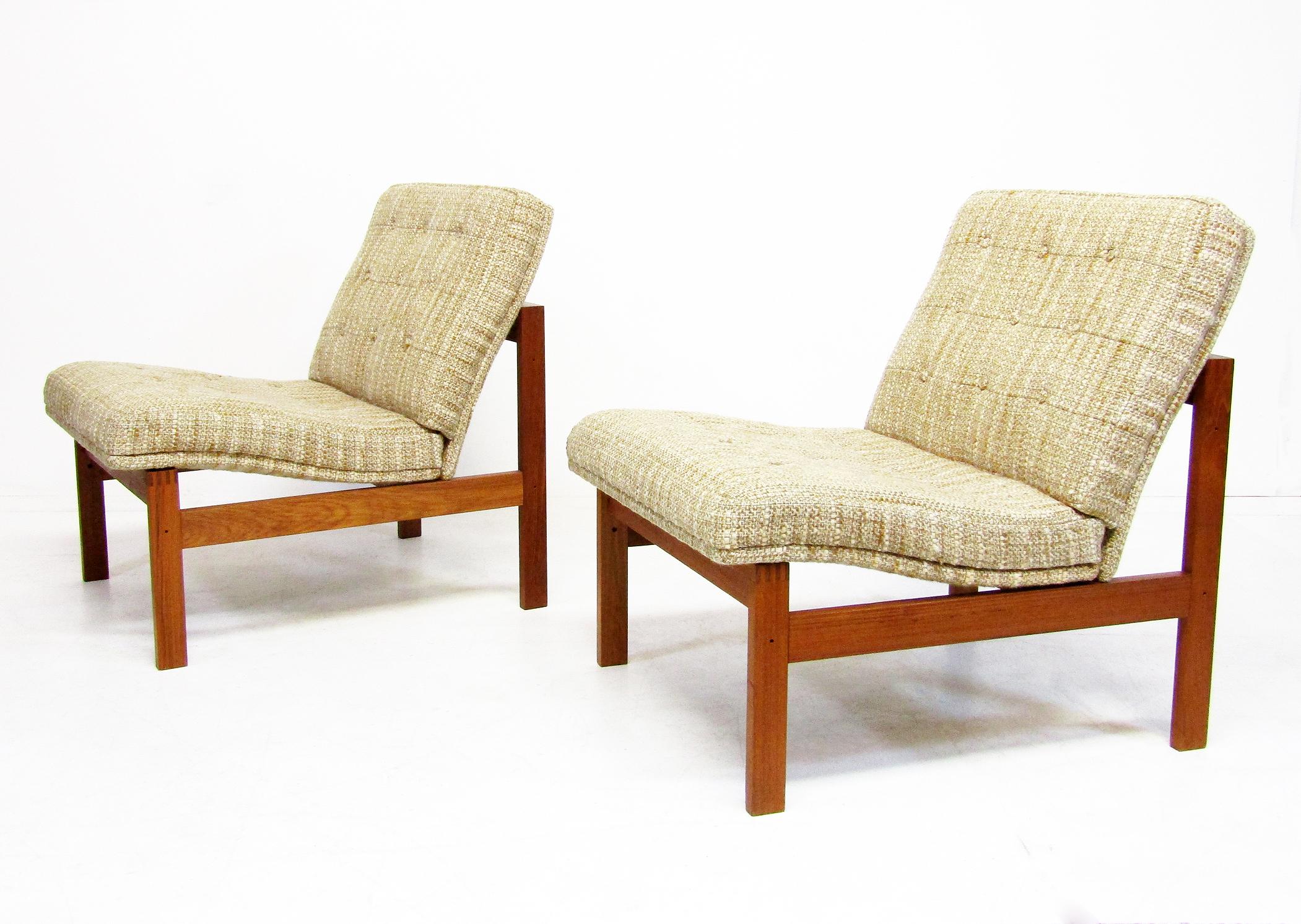 Two Danish Lounge Chairs by Ole Knudsen for France & Son In Good Condition For Sale In Shepperton, Surrey
