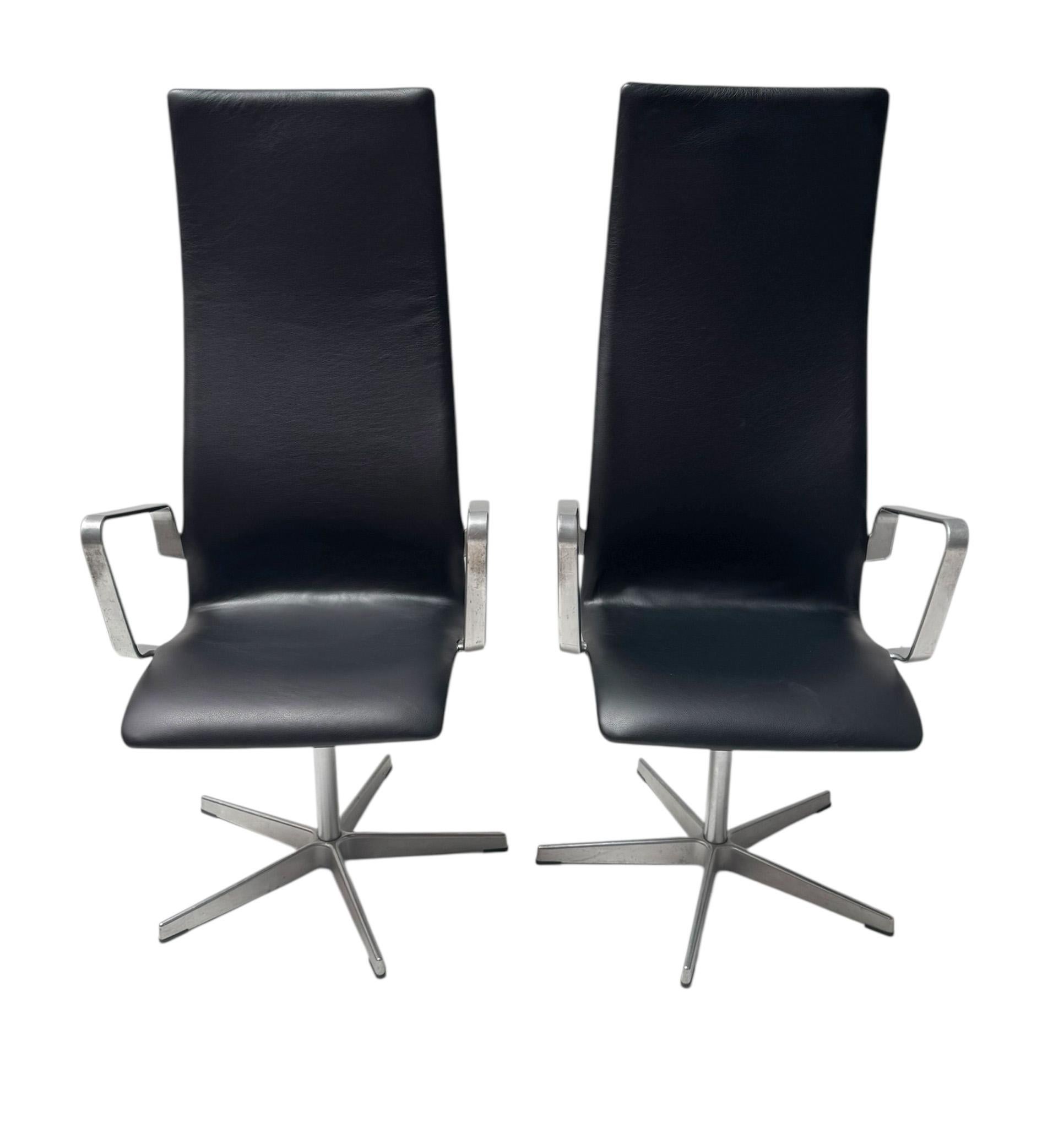 Mid-Century Modern Two Danish Modern Highback Oxford Chairs by Arne Jacobsen for Fritz Hansen, 2004 For Sale