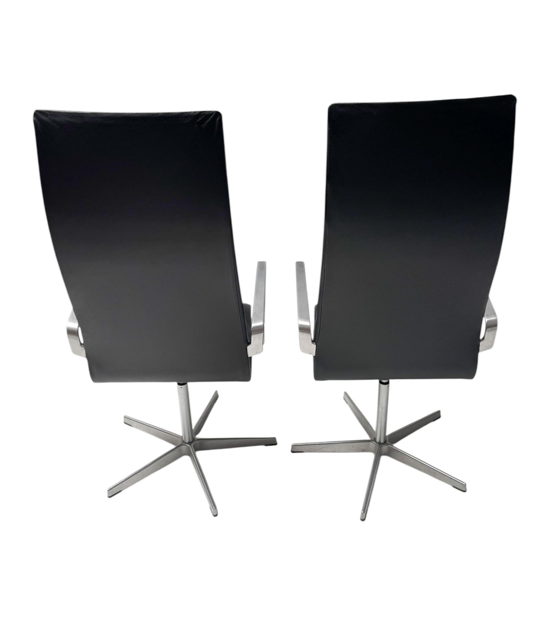 Aluminum Two Danish Modern Highback Oxford Chairs by Arne Jacobsen for Fritz Hansen, 2004 For Sale