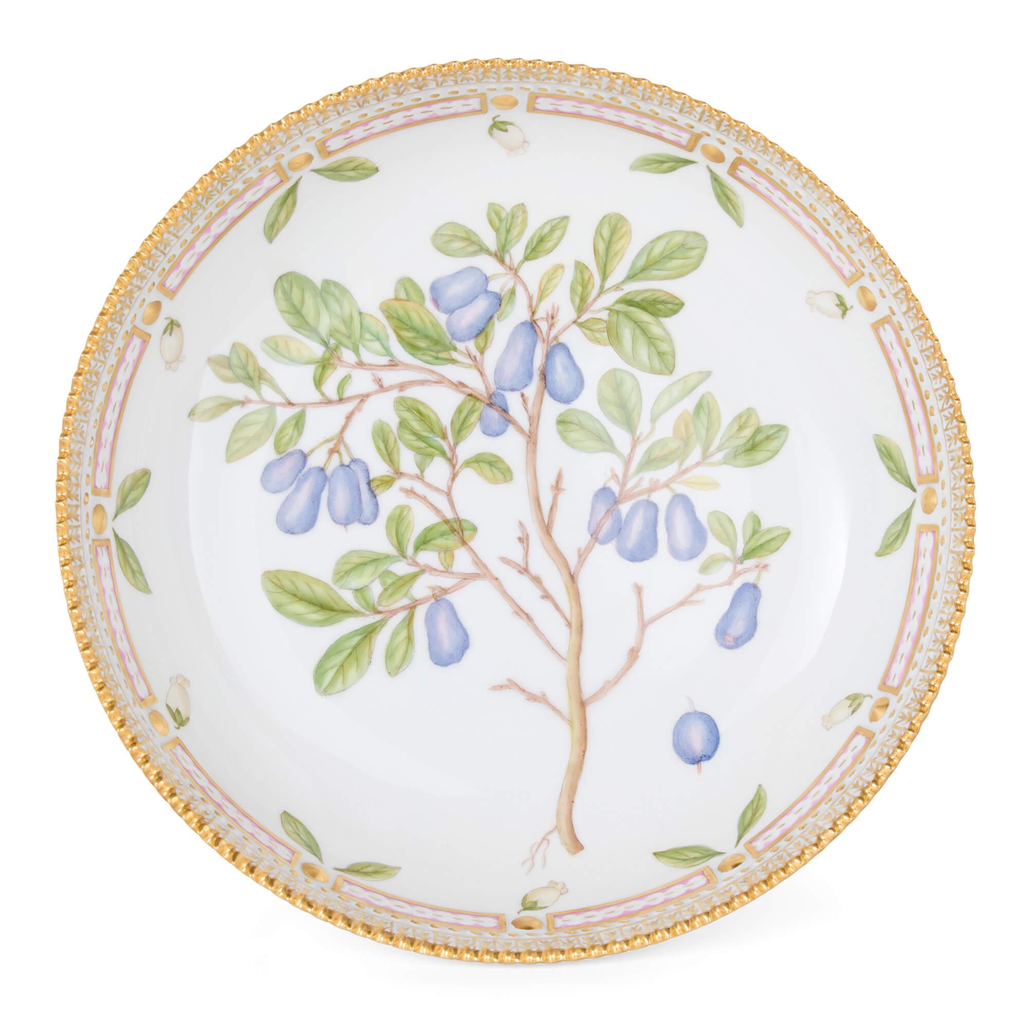 Zwei dänische Porzellan Flora Danica Handbemalte Kompottständer Royal Copenhagen (Dänisch) im Angebot