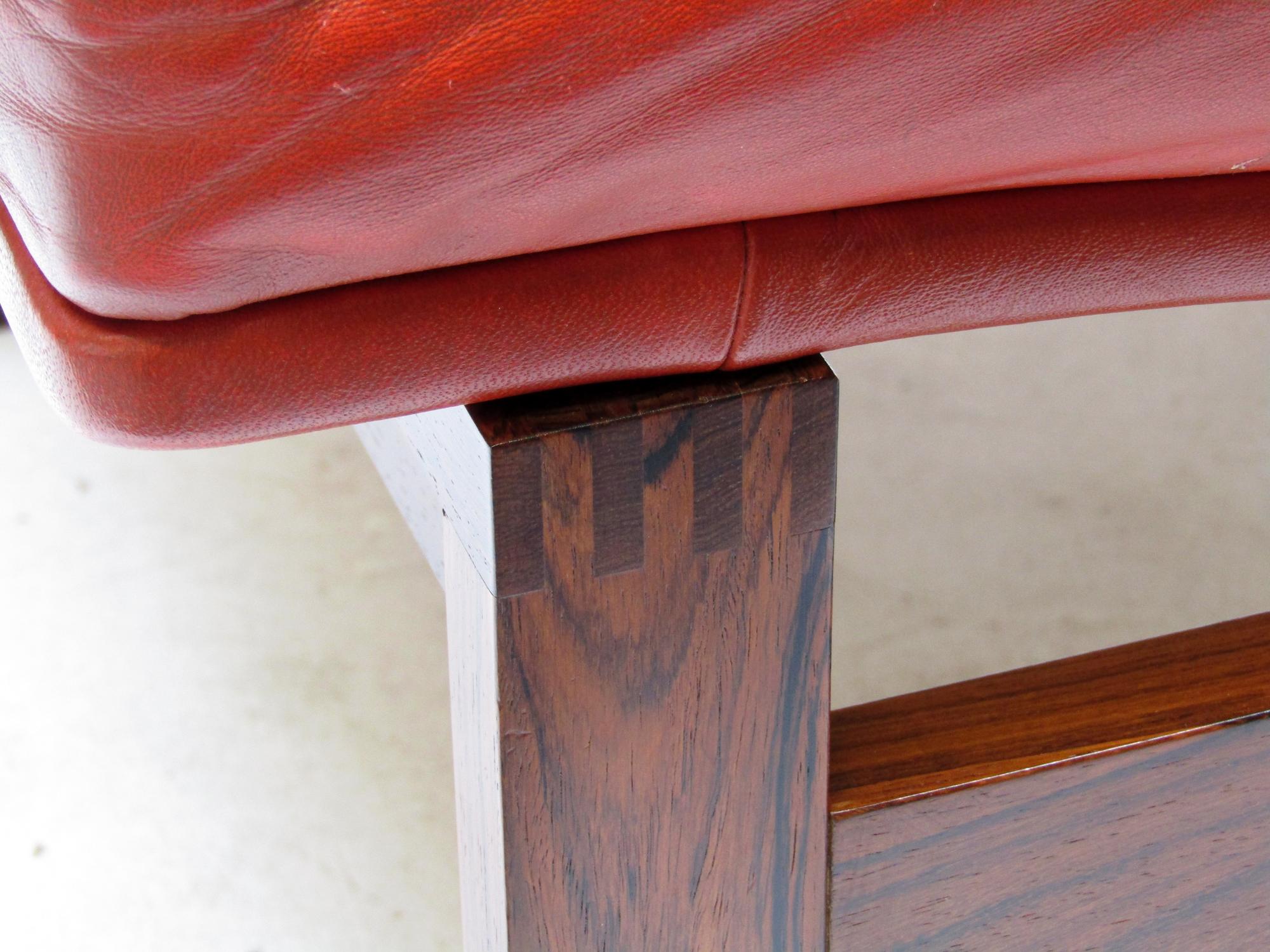 Two 1960s Danish Rosewood Leather Lounge Chairs by Ole Knudsen for France & Son For Sale 4