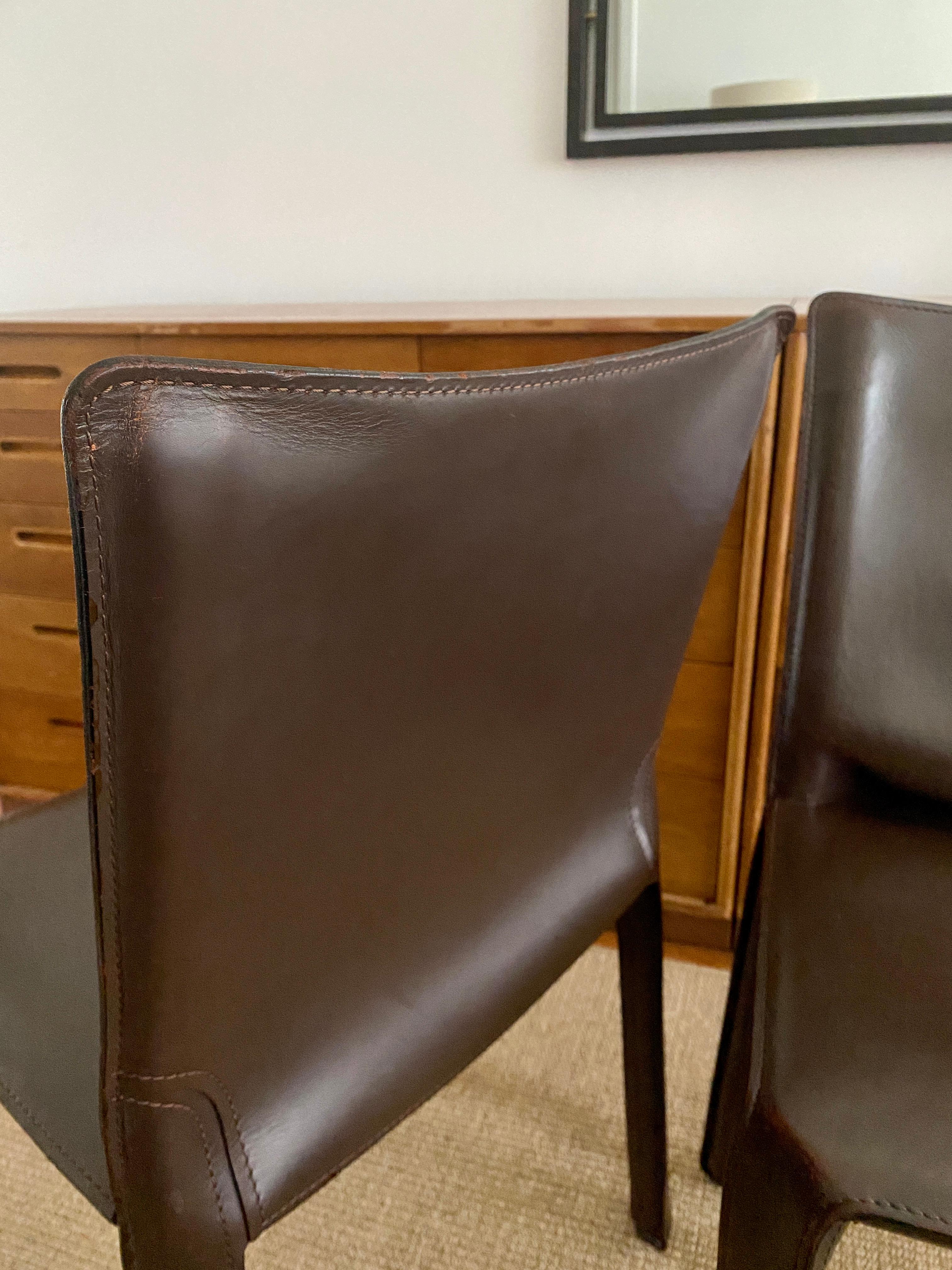 Zwei dunkelbraune CAB 412 Stühle Entworfen von Mario Bellini für Cassina im Angebot 6