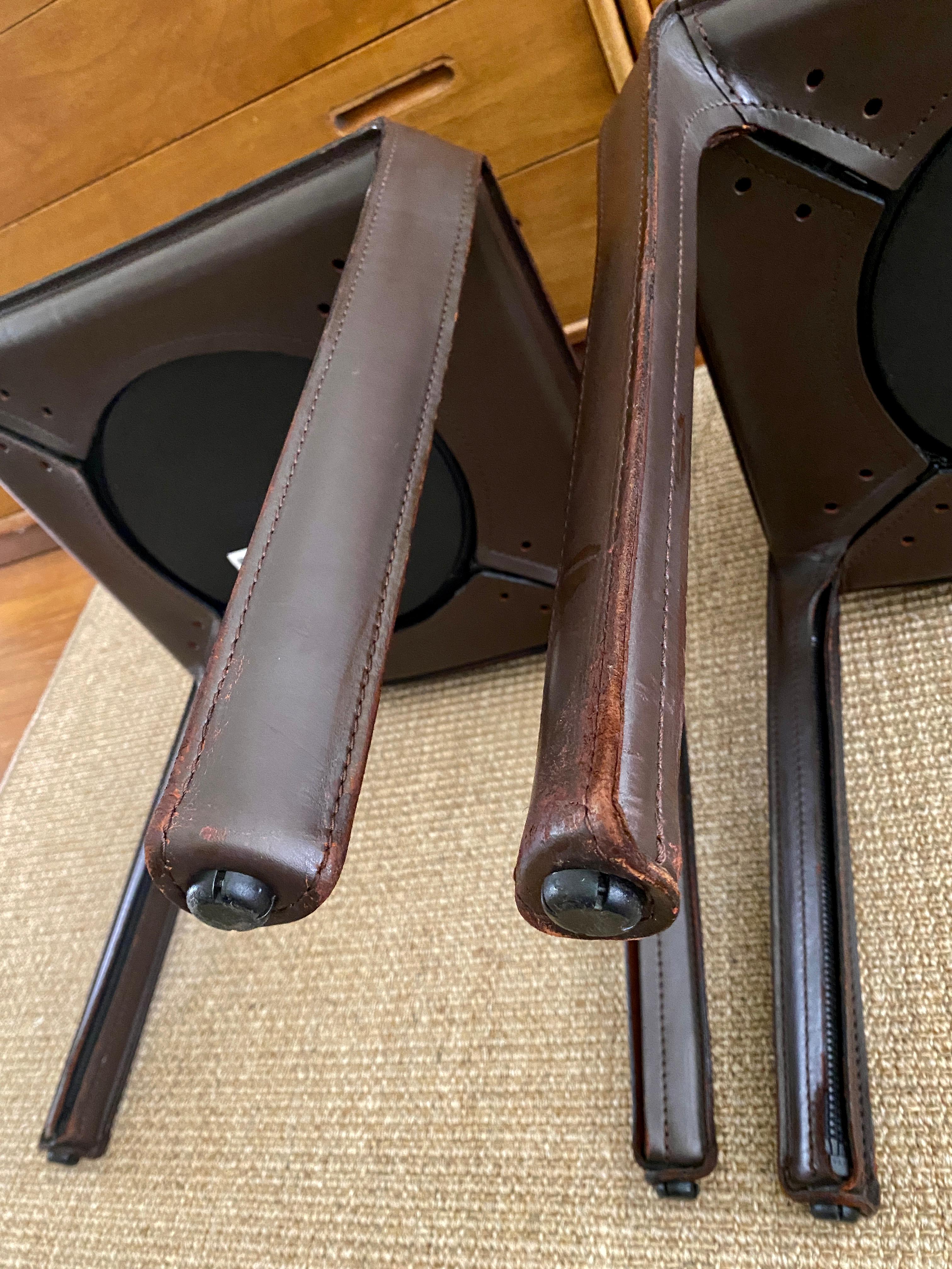 Zwei dunkelbraune CAB 412 Stühle Entworfen von Mario Bellini für Cassina im Angebot 10