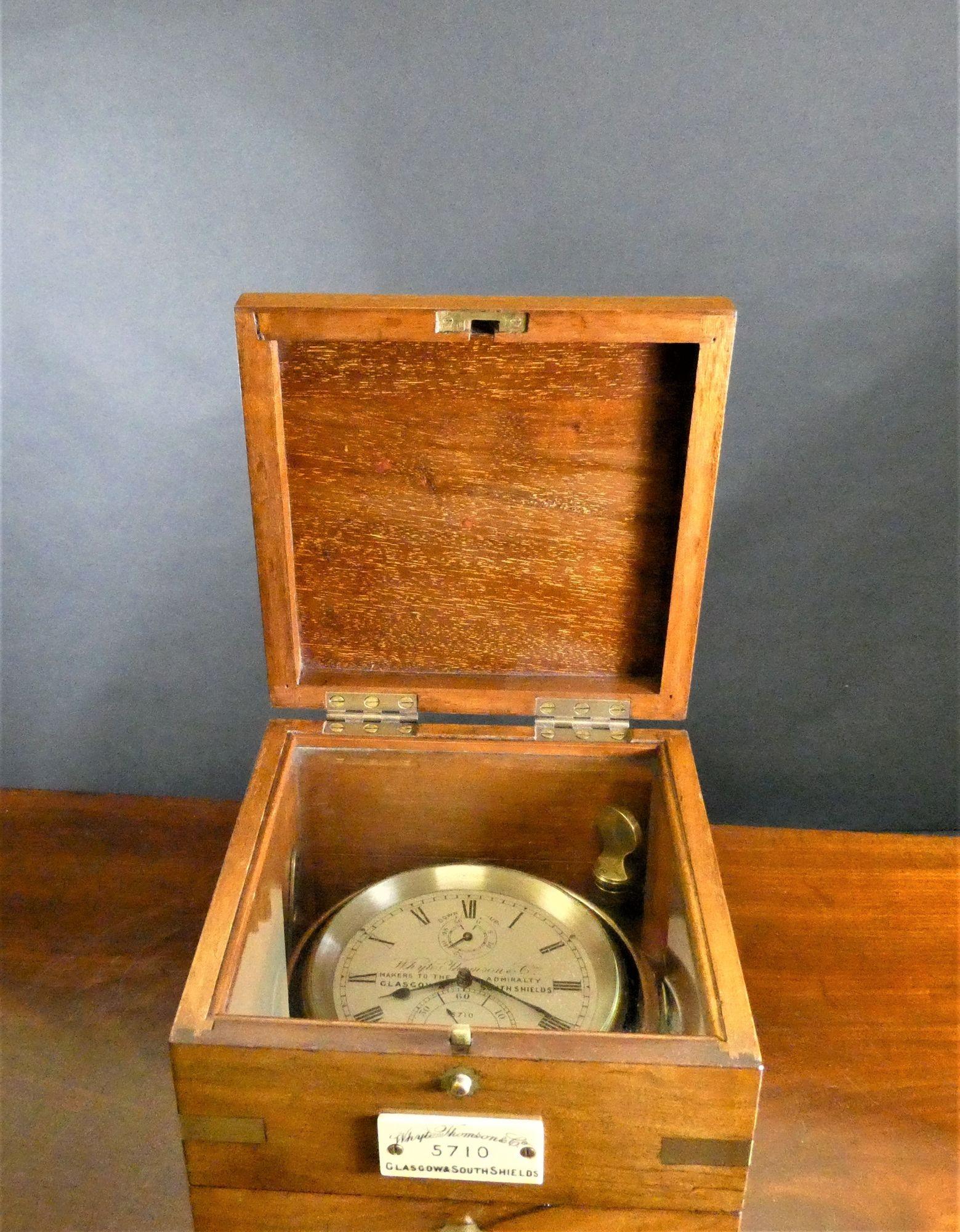Marine-Chronometricometer mit zwei Tagen von Whyte, Thompson & Co, Glasgow und South Sheilds im Zustand „Gut“ im Angebot in Norwich, GB