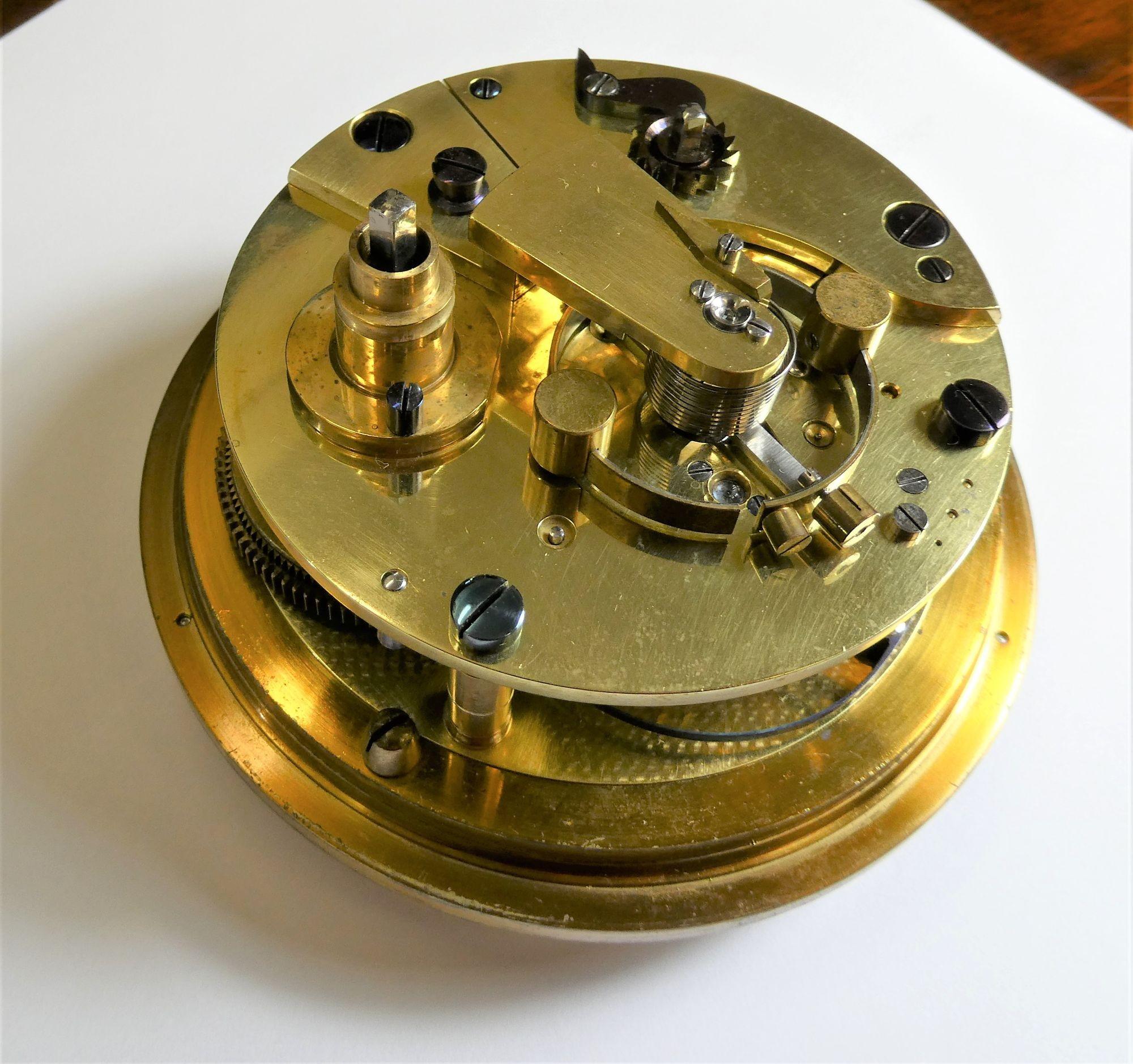 Two Day Marine Chronometer by Whyte, Thompson & Co, Glasgow and South Sheilds In Good Condition For Sale In Norwich, GB