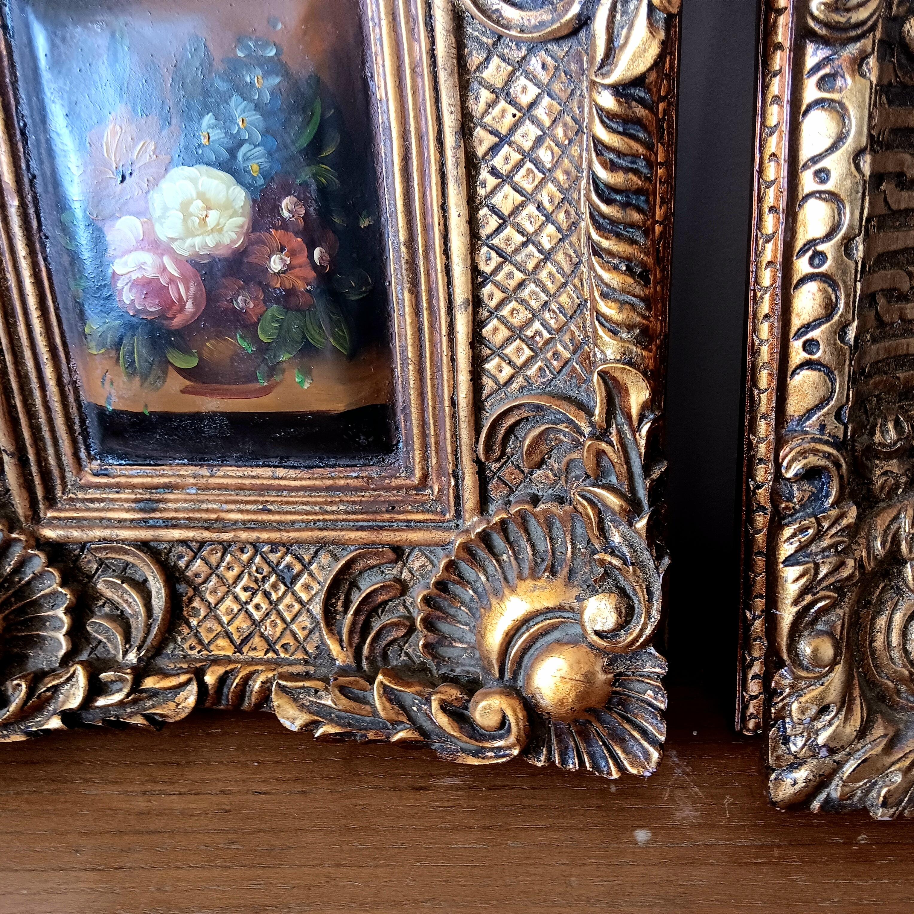 Dekorative goldene Barockrahmen im Barockstil mit Blumenstrauß (Rokoko) im Angebot