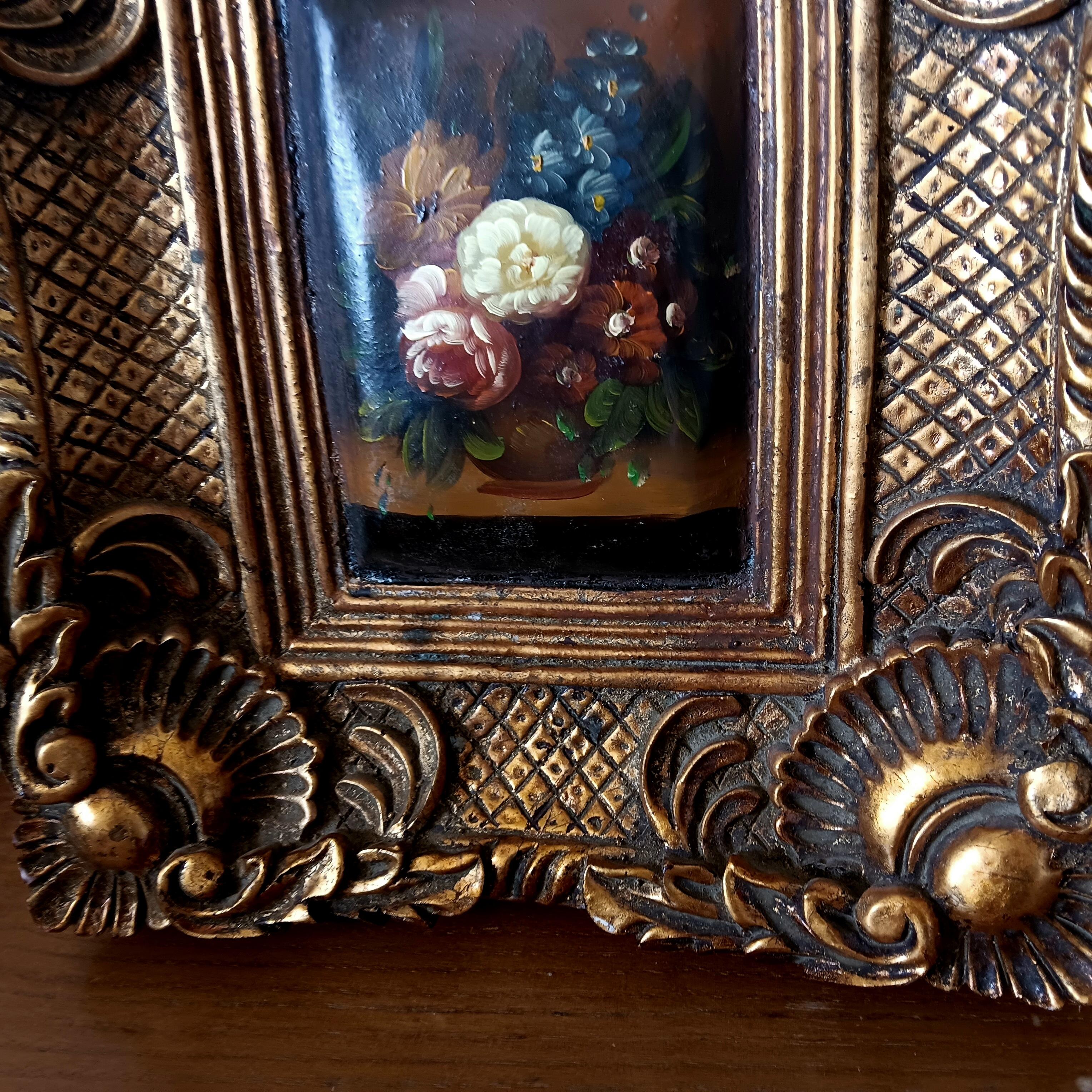 Dekorative goldene Barockrahmen im Barockstil mit Blumenstrauß (Blattgold) im Angebot