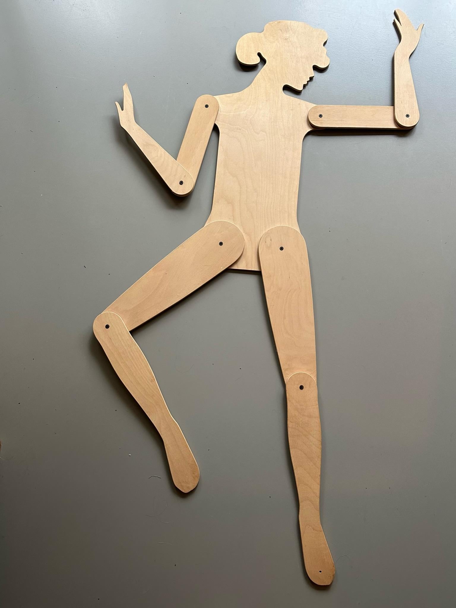 Beautiful mannequin made out of plywood. The arms and legs are adjustable.
Very nice head and elegant hands.

Very unique for an eclectic interior or a window shop.

The width of the object is adjustable

Little damage on one hand. See