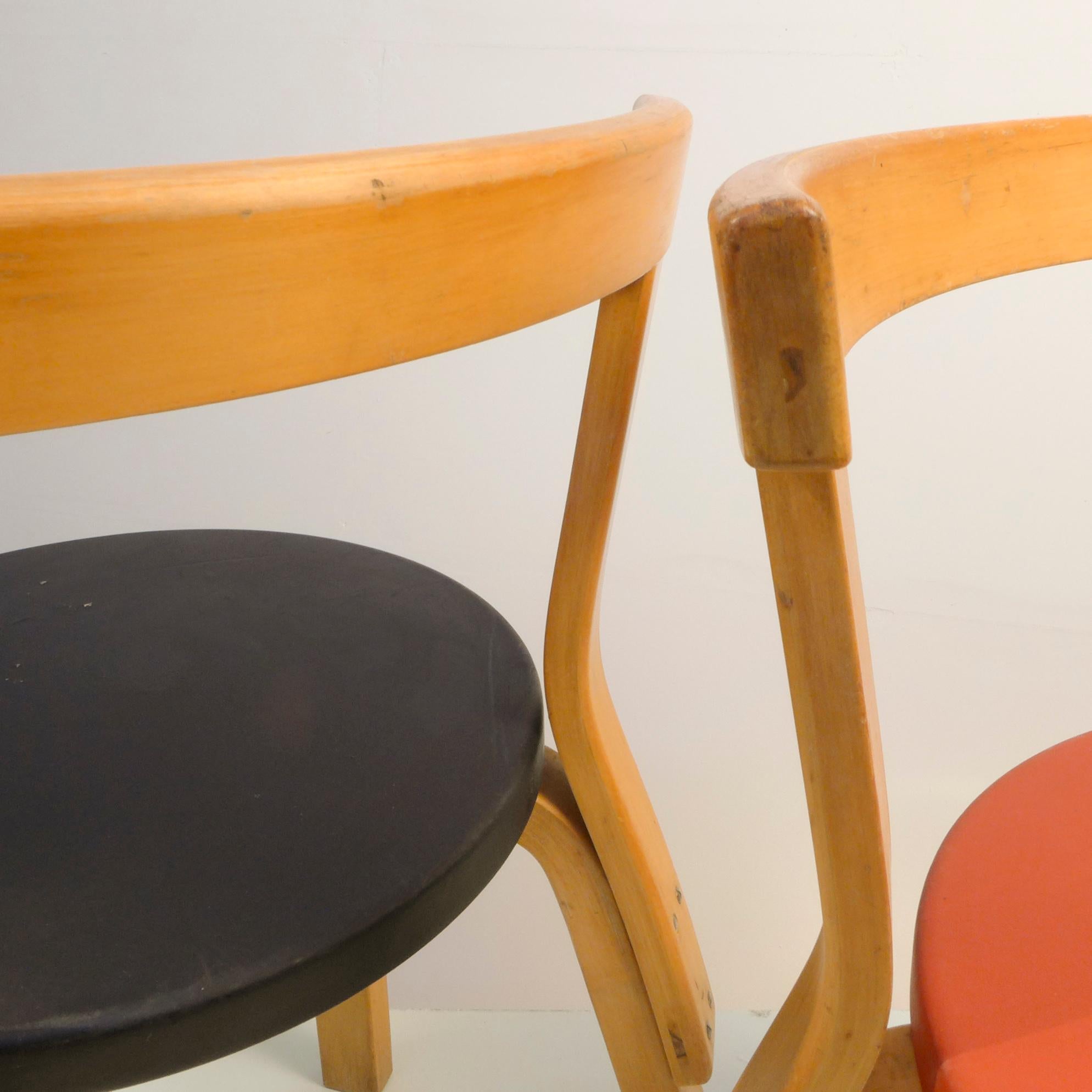 Two Distressed Alvar Aalto 68 Chairs For Sale 2