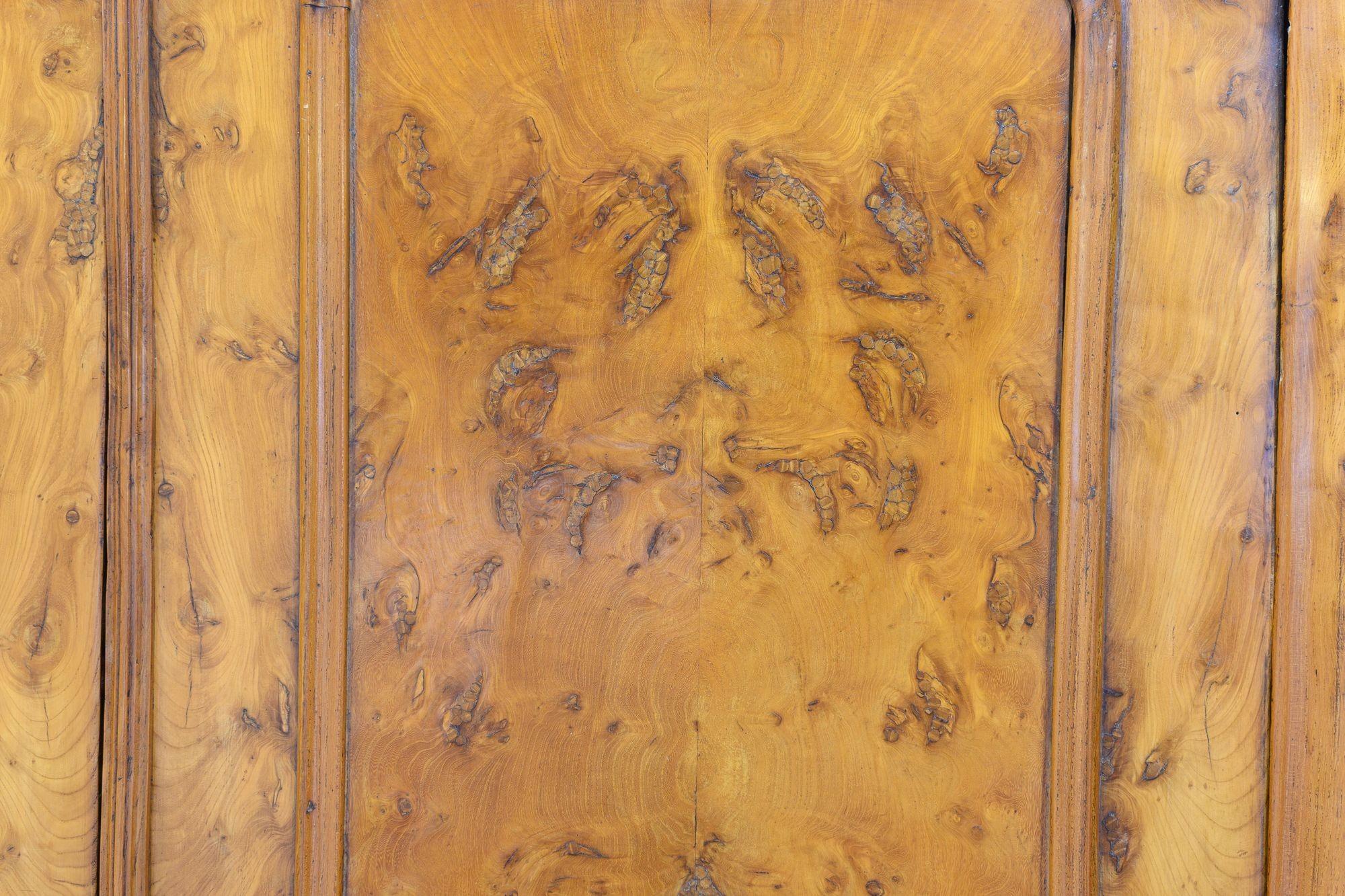 Armario de dos puertas en venta 1