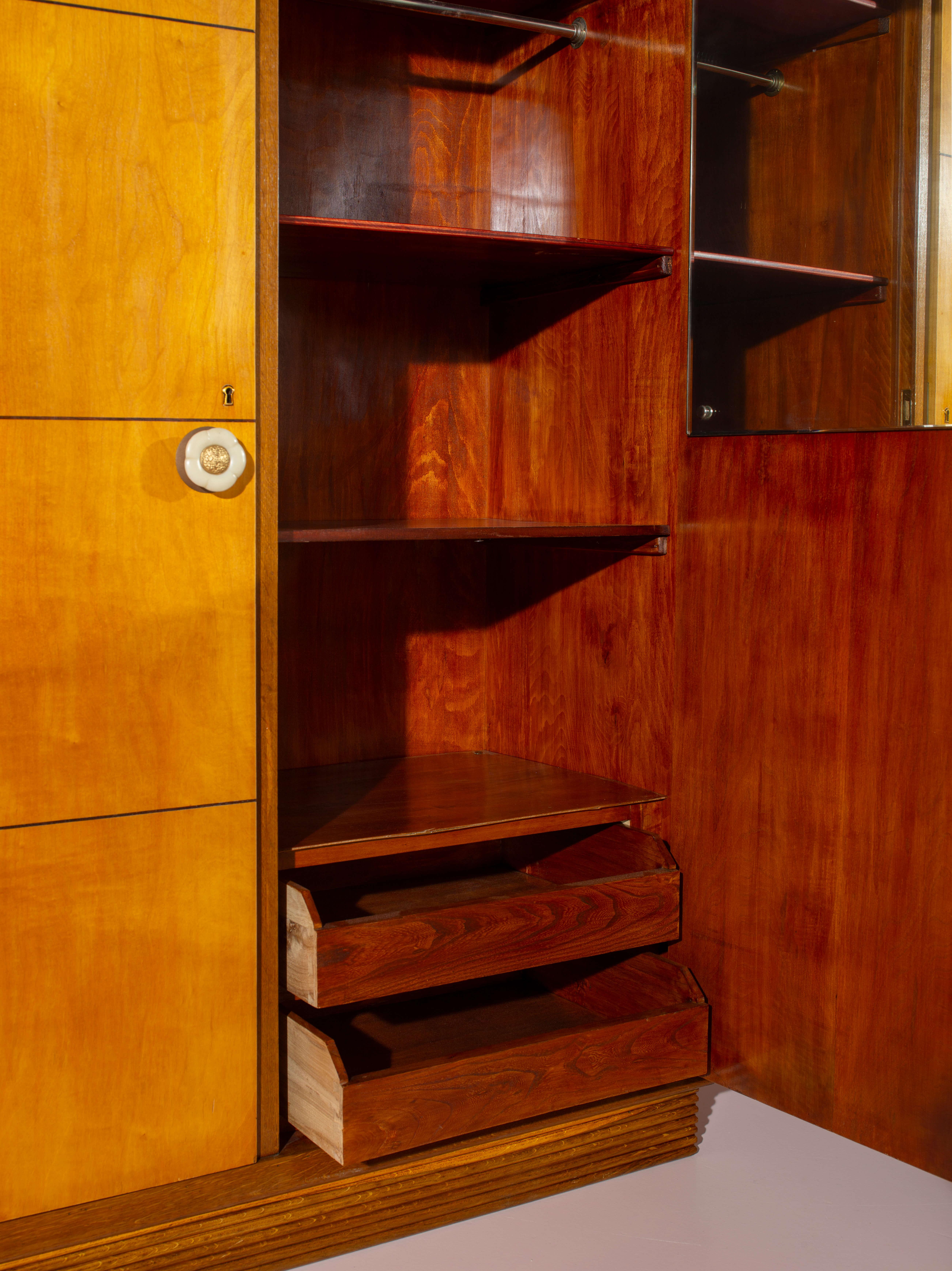 Two-door Art Deco wardrobe, oak structure with inlaid maple panels, Italy, 1930s 3
