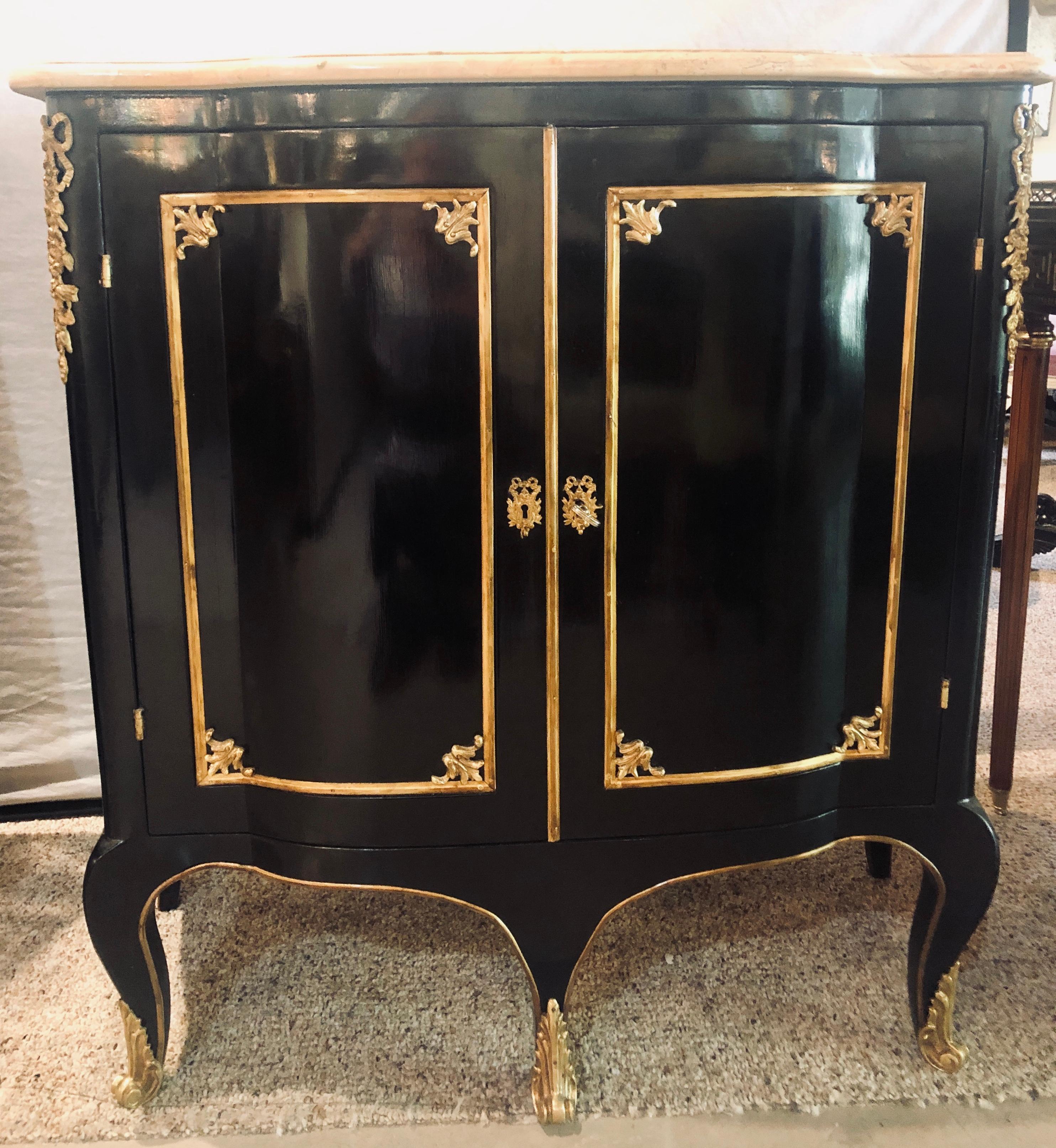 Maison Jansen Style, Hollywood Regency, Commodes, Black Lacquer, Marble, 1950s In Good Condition For Sale In Stamford, CT
