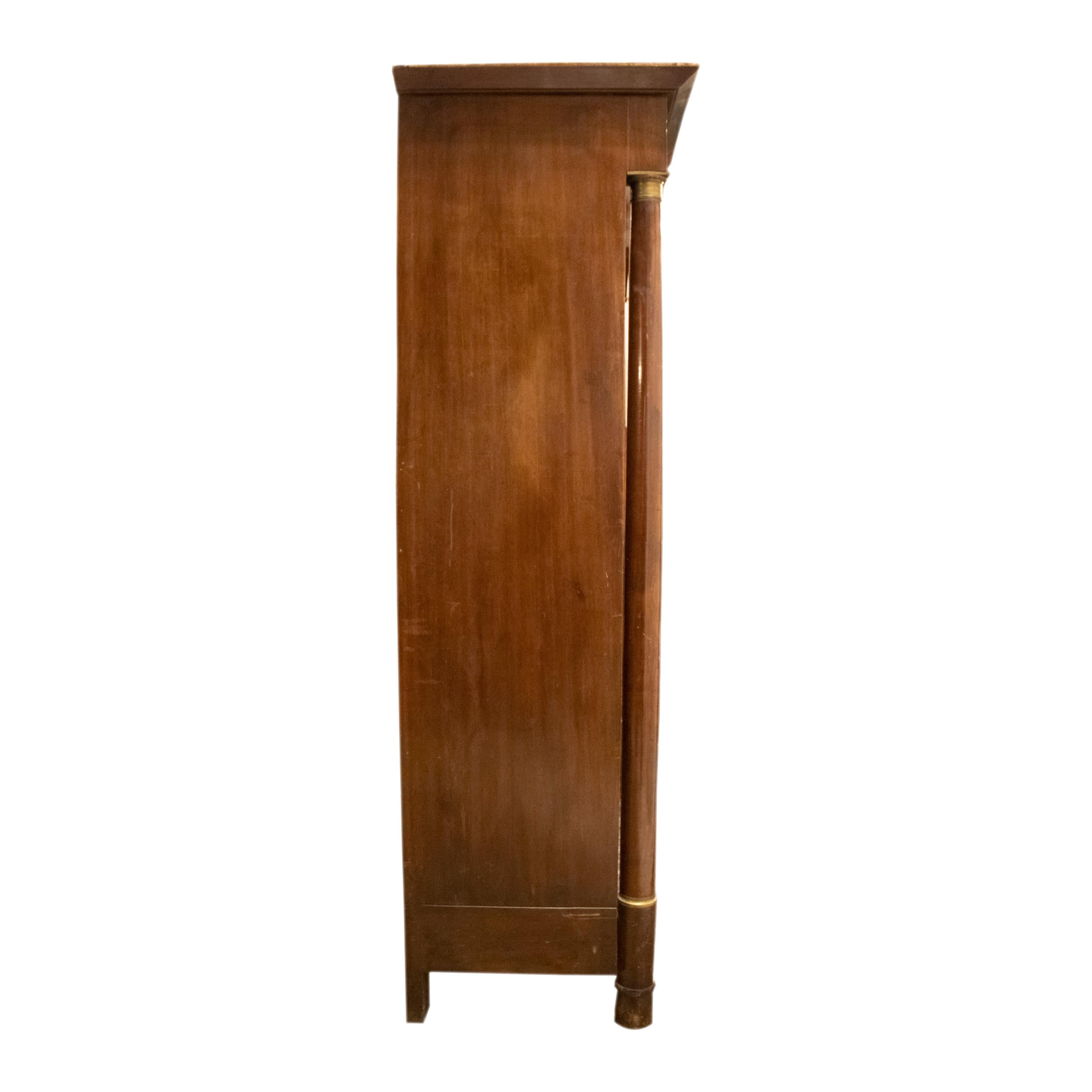 Vetrina a due ante in Oak con dettagli in bronzo, Francia, XIX secolo. in vendita 3