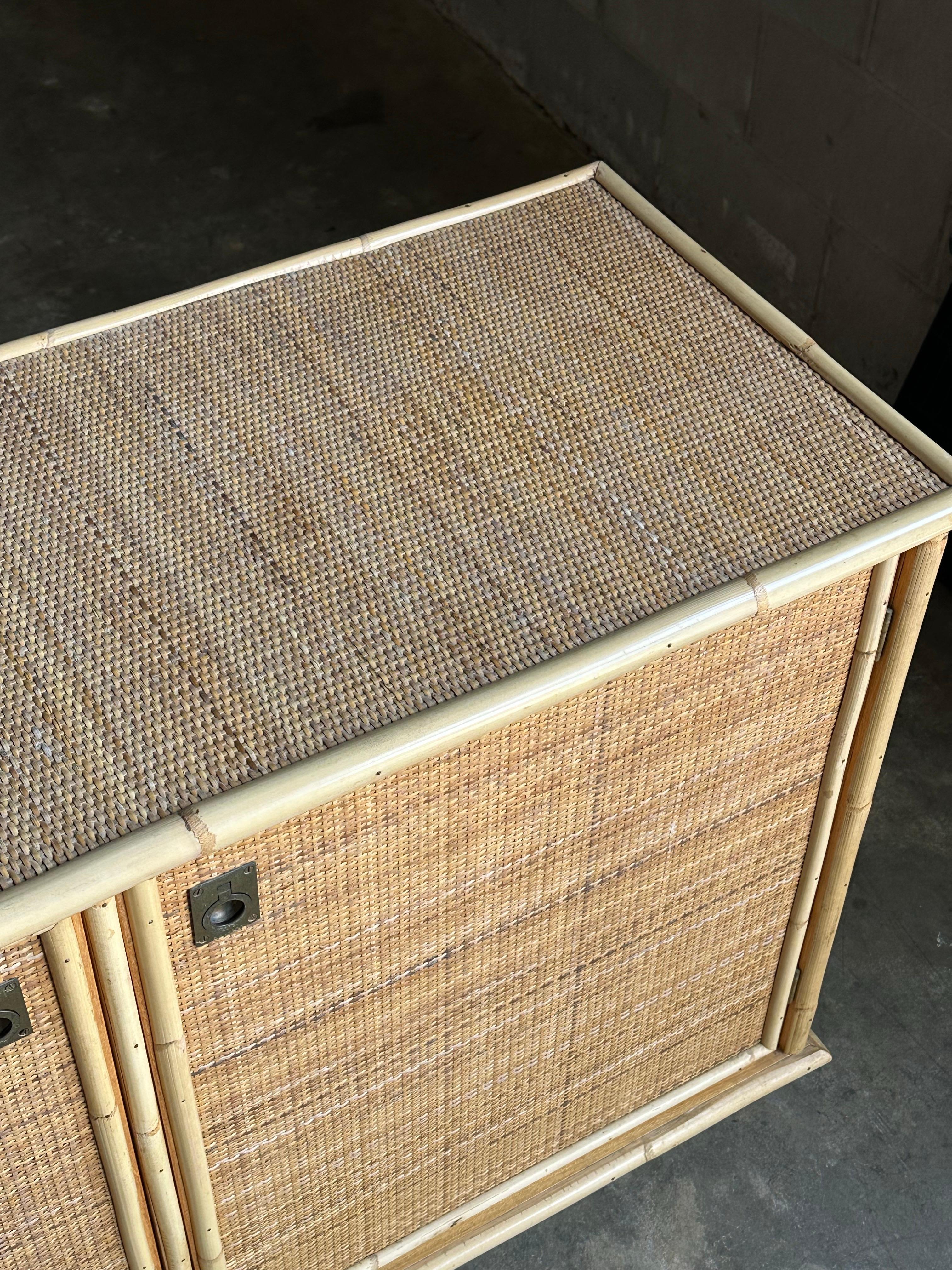 Credenza a due ante in bambù e canna di Del Vera, Italia in vendita 3