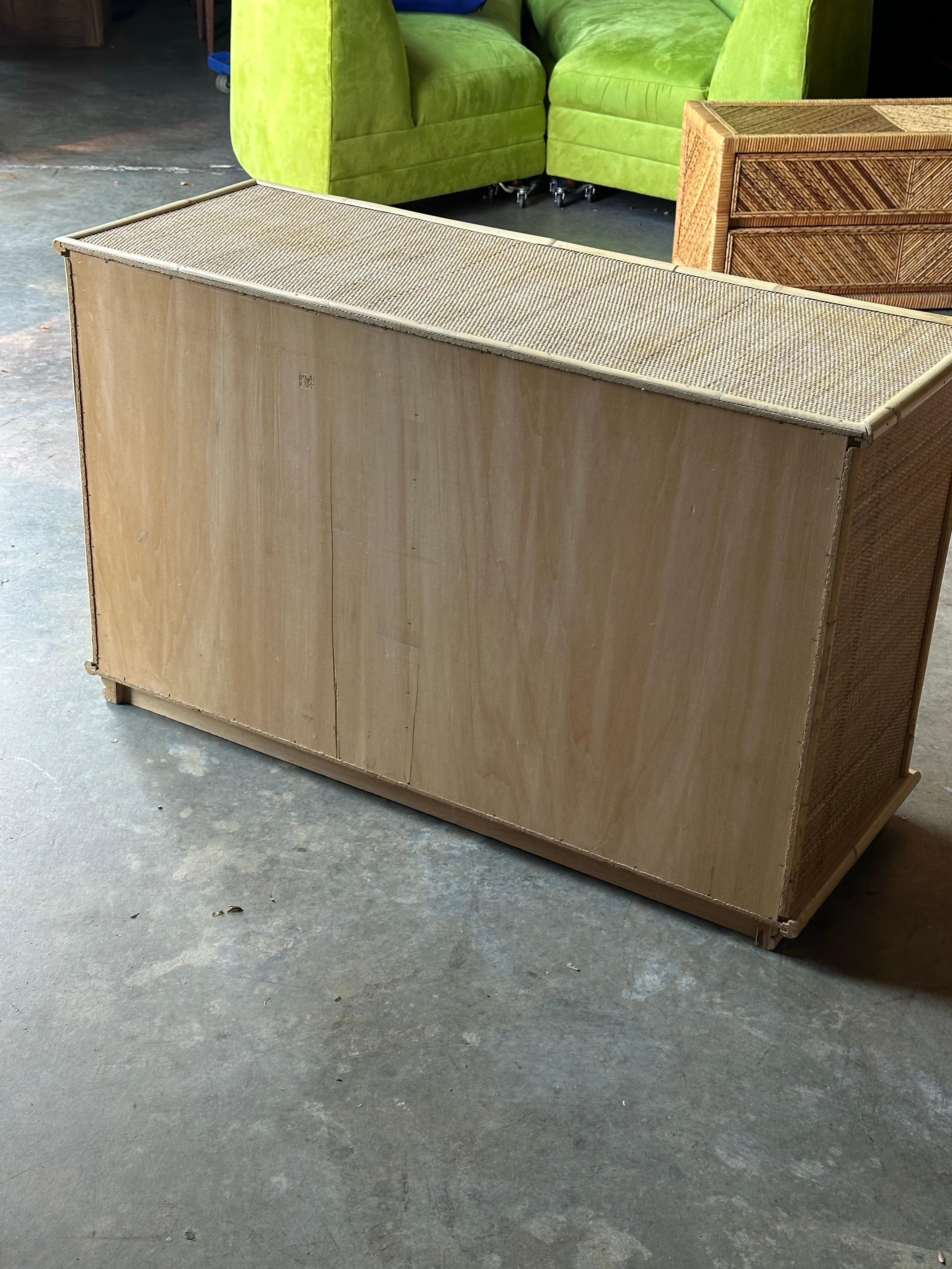 Credenza a due ante in bambù e canna di Del Vera, Italia in vendita 5