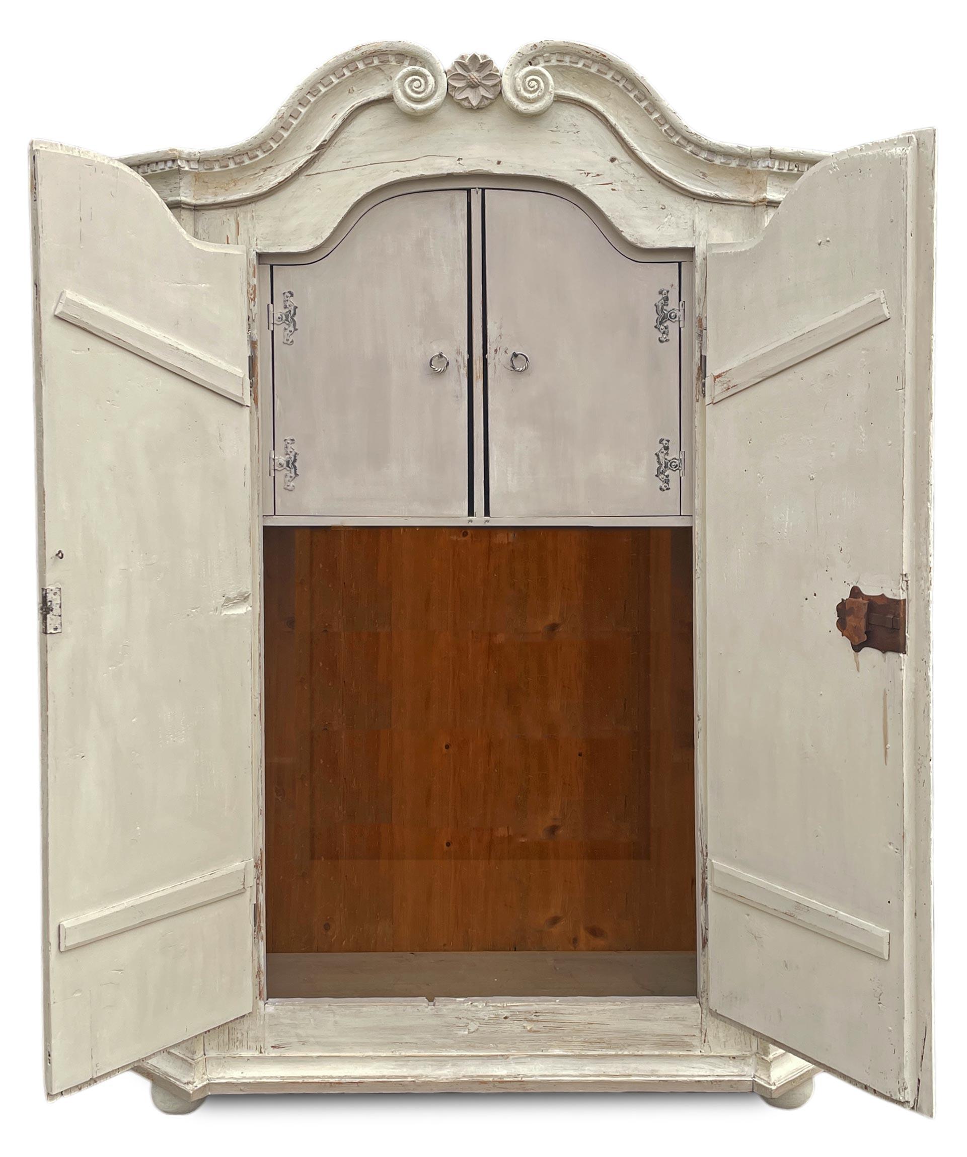 Neoclassico Two Doors European Cabinet in White and Gray