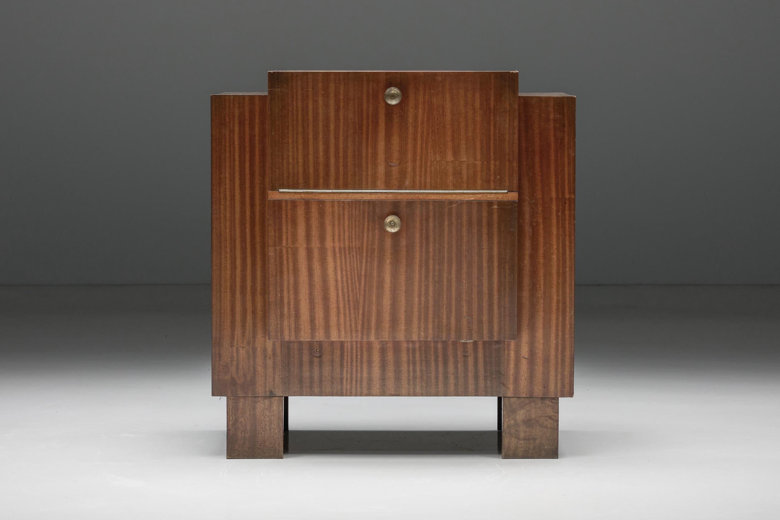 Milieu du XXe siècle Meuble de rangement à deux étages de style moderniste par John Van Zeeland, Belgique, 1933 en vente