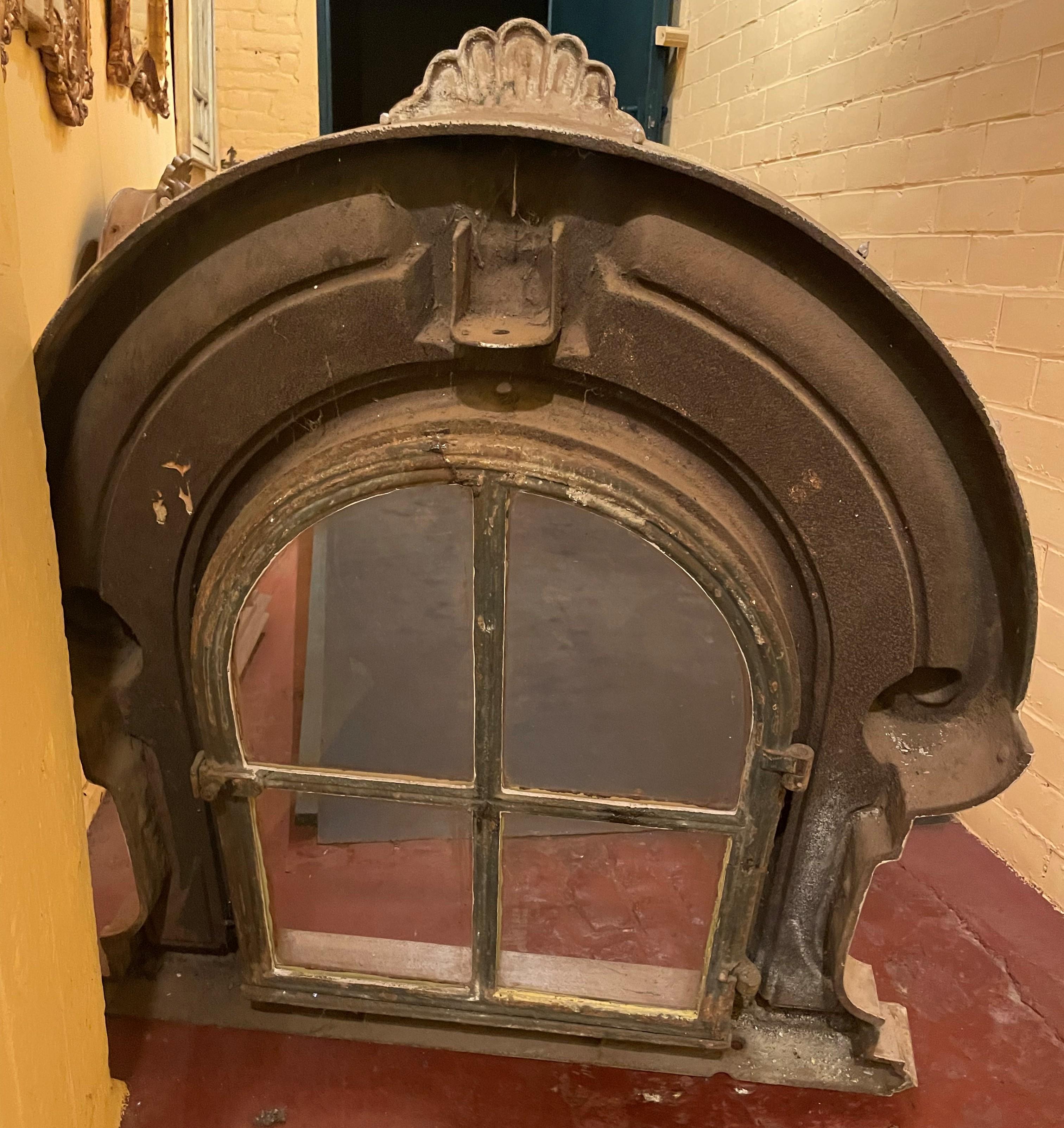 Two Dormer Windows in Cast Iron from the 19th Century For Sale 1