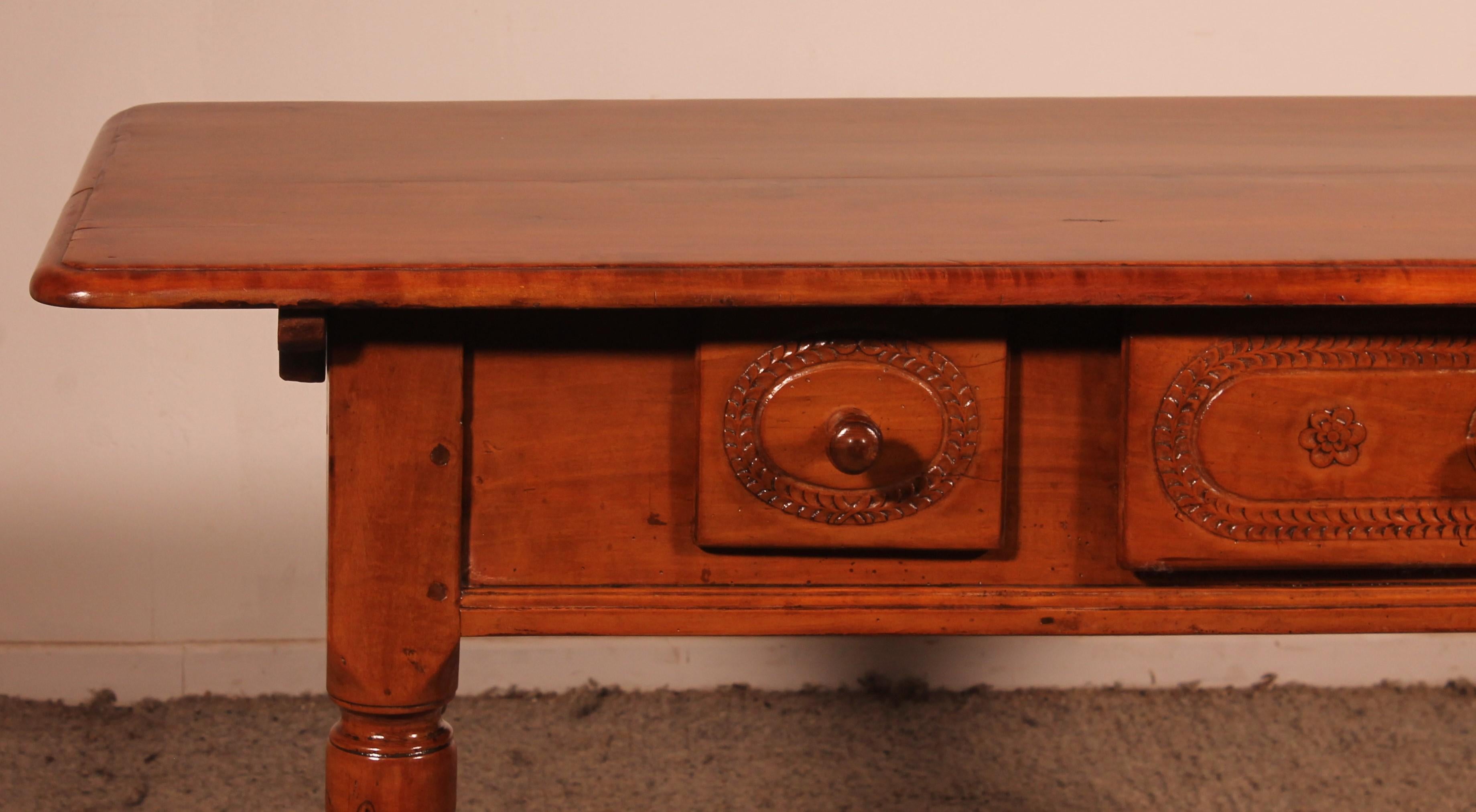 Louis XIV Console à deux tiroirs en bois de cerisier - 18e siècle en vente