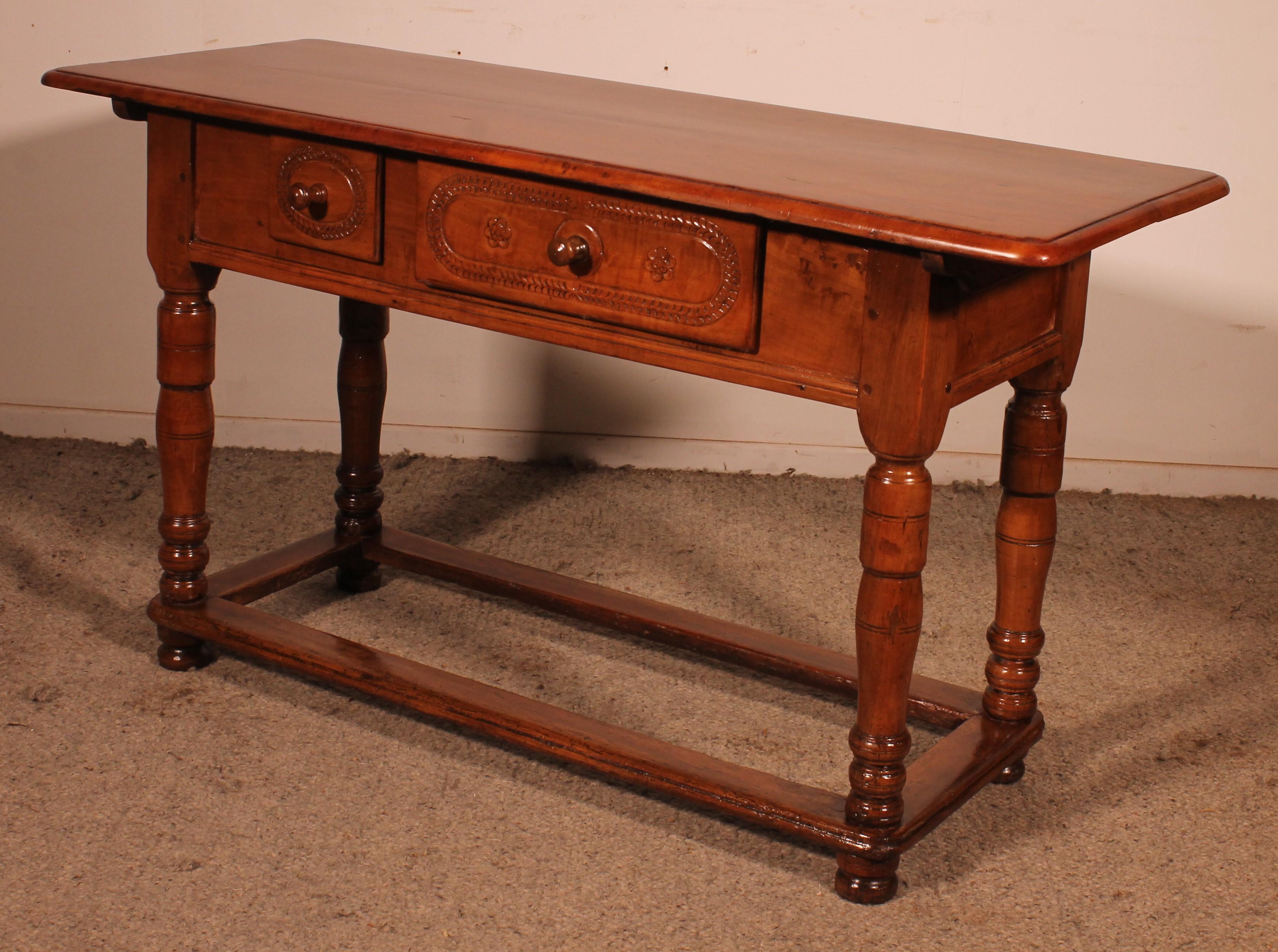 XVIIIe siècle et antérieur Console à deux tiroirs en bois de cerisier - 18e siècle en vente