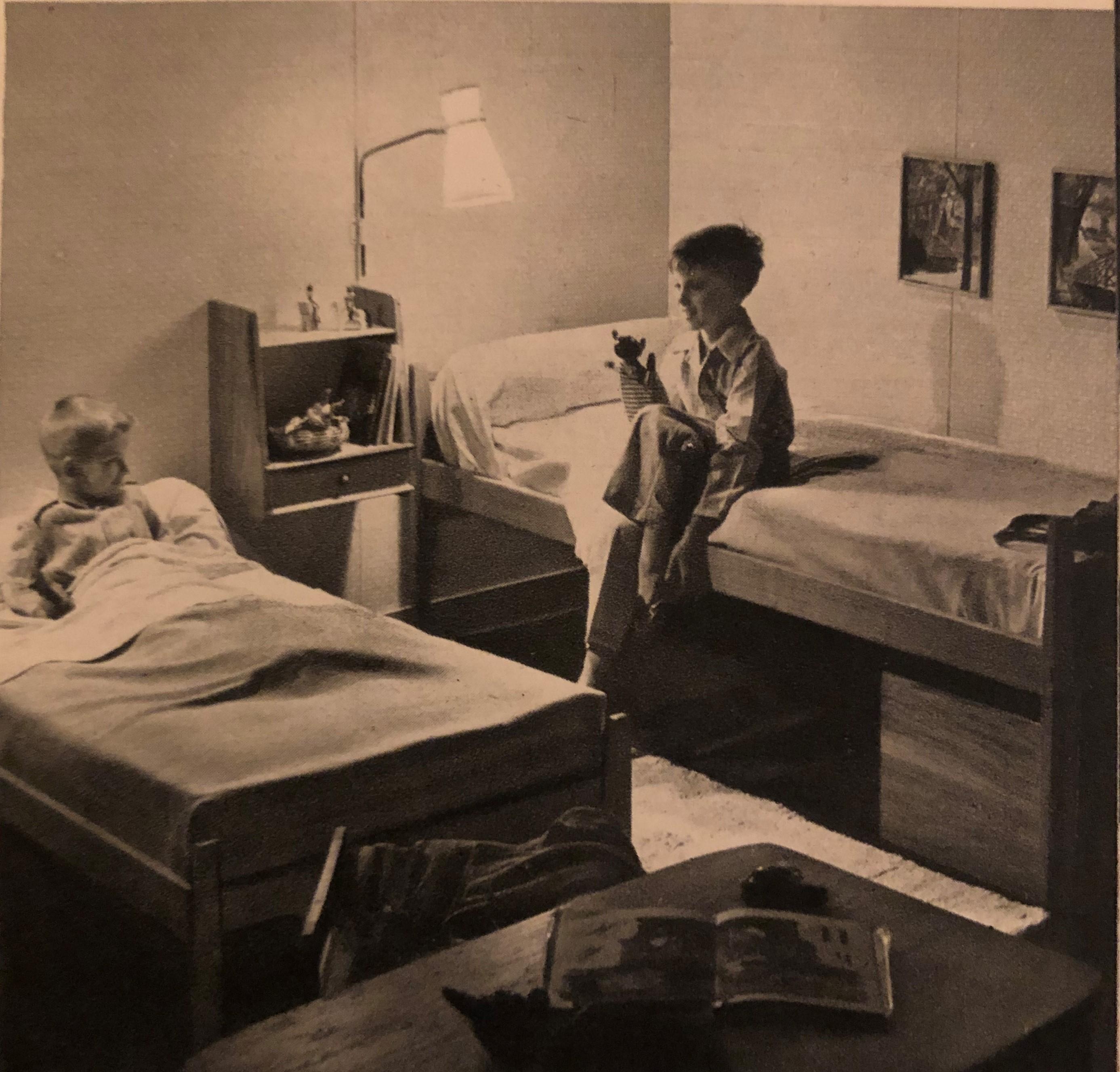 Étagères à deux tiroirs de Marcel Gascoin, Arhec, 1947 en vente 4
