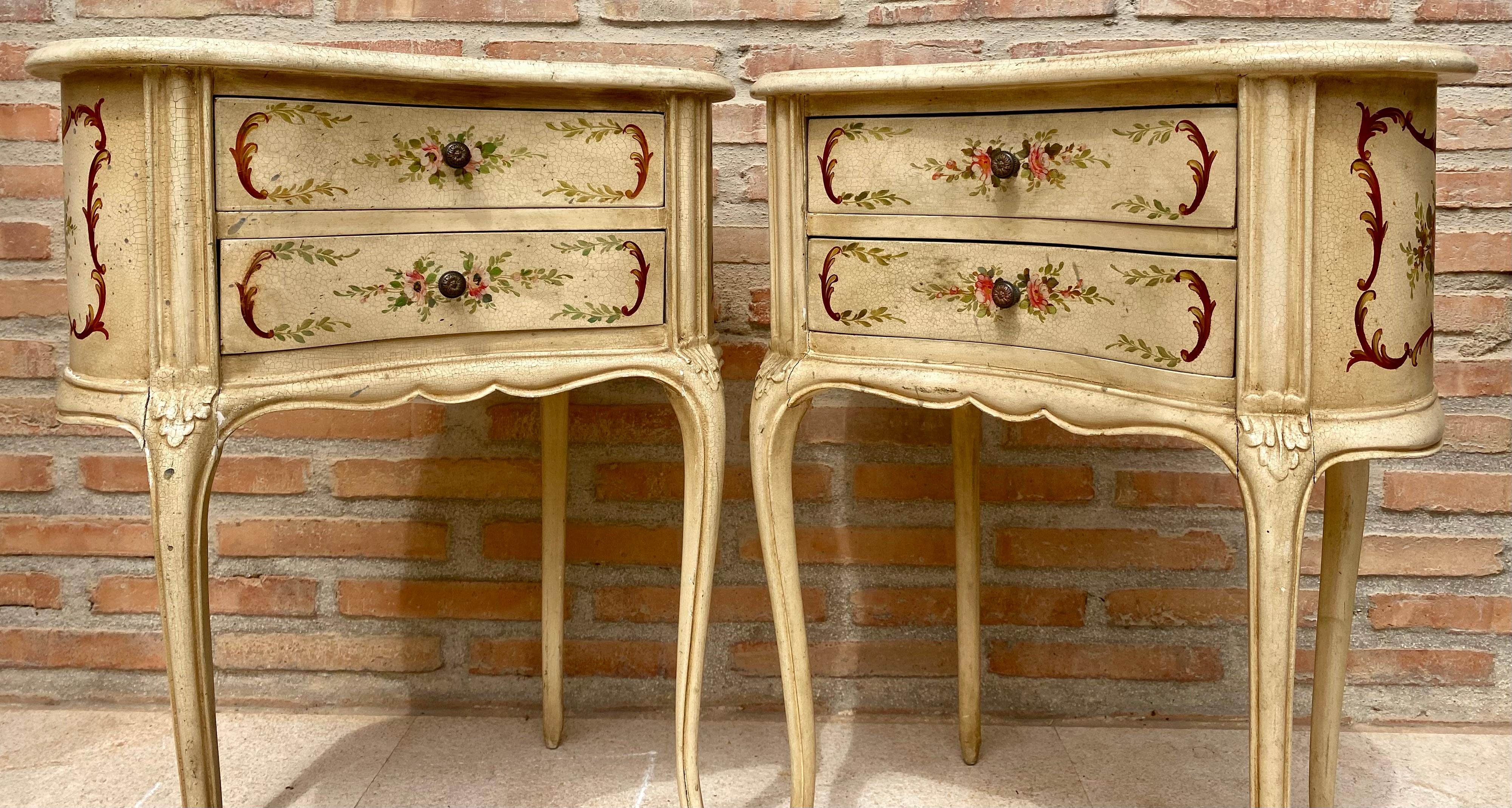 Two Drawers Painted in Light Beige Wood Kidney Nightstands, 1940s, Set of 2 For Sale 5
