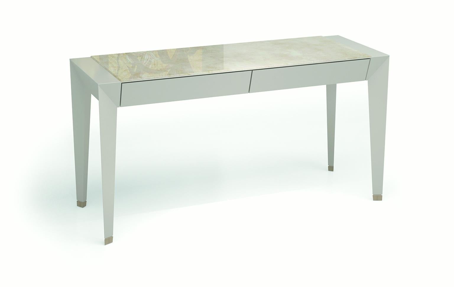 Moderne Table à deux tiroirs spécialement en stock en vente en vente