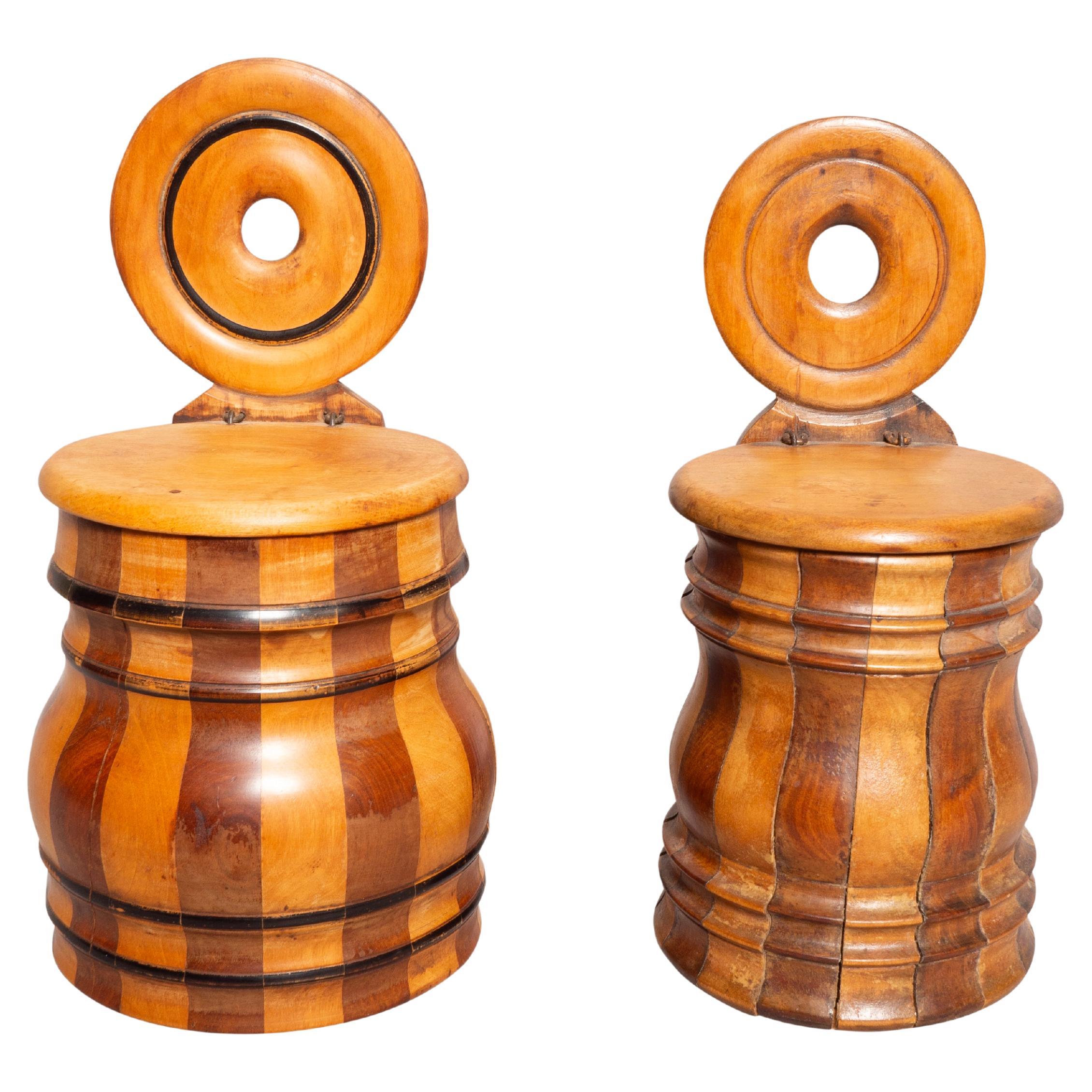 Dos Cajas Fuertes Holandesas de Caoba y Madera Satinada