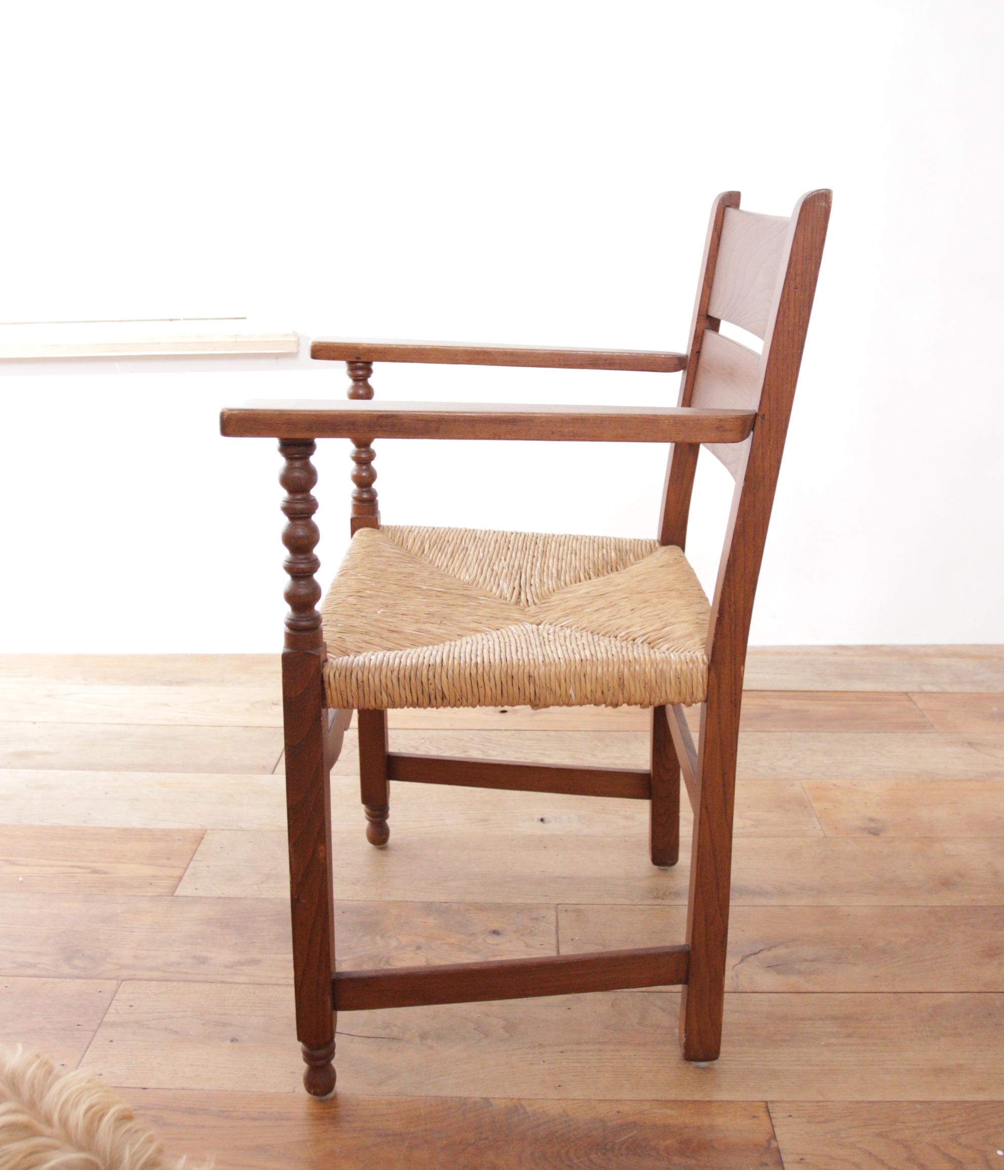 Two Dutch Rural Ladder Back Oak Rush Seat Armchairs 1950's  For Sale 5