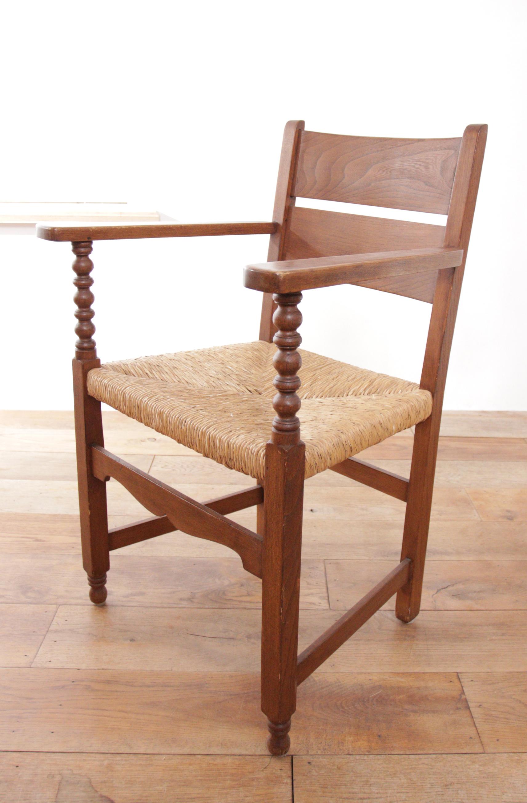 Two Dutch Rural Ladder Back Oak Rush Seat Armchairs 1950's  For Sale 4