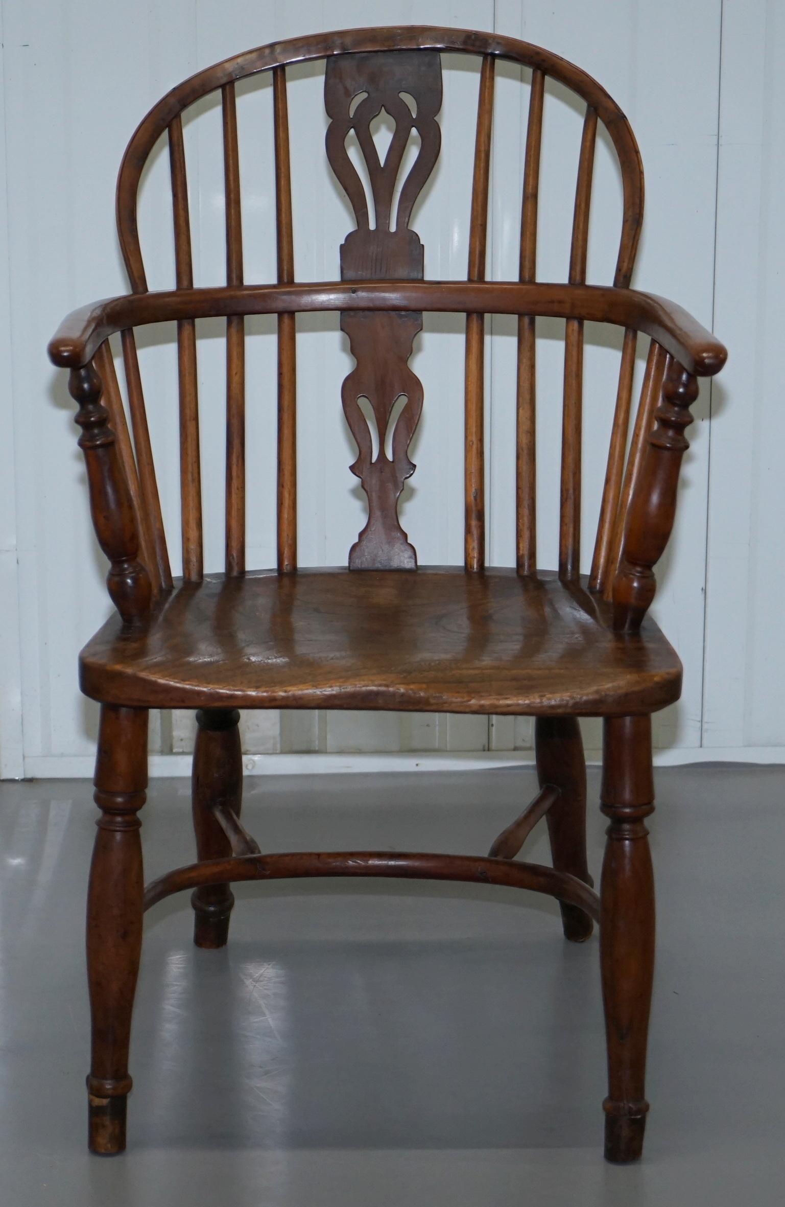 Two Early 19th Century Burr Yew Wood & Elm Windsor Armchairs Part Set of Four 8