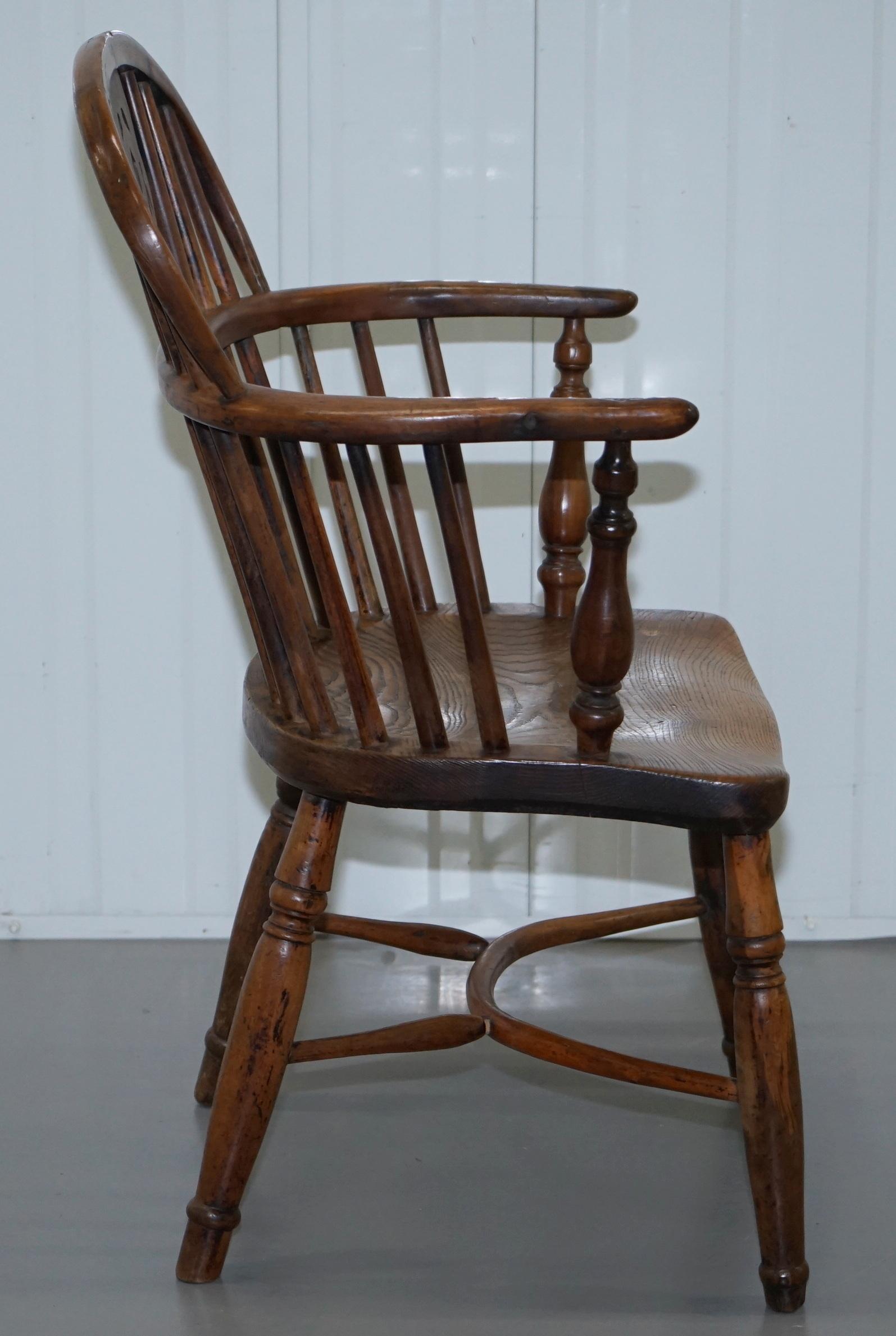 Two Early 19th Century Burr Yew Wood & Elm Windsor Armchairs Part Set of Four 3
