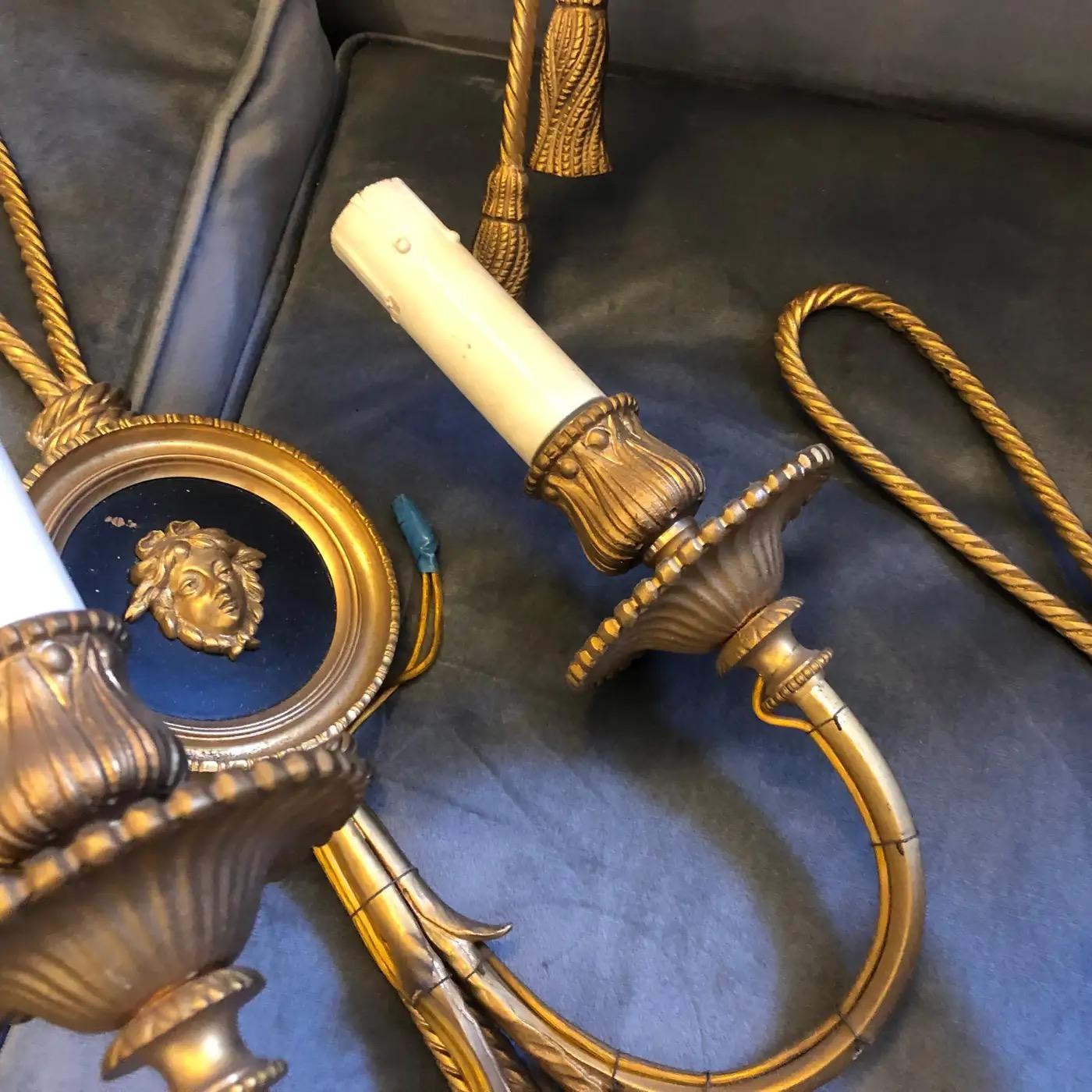 Two Early 20th Century Louis XVI Style Gilded Bronze Italian Medusa Wall Sconces For Sale 7