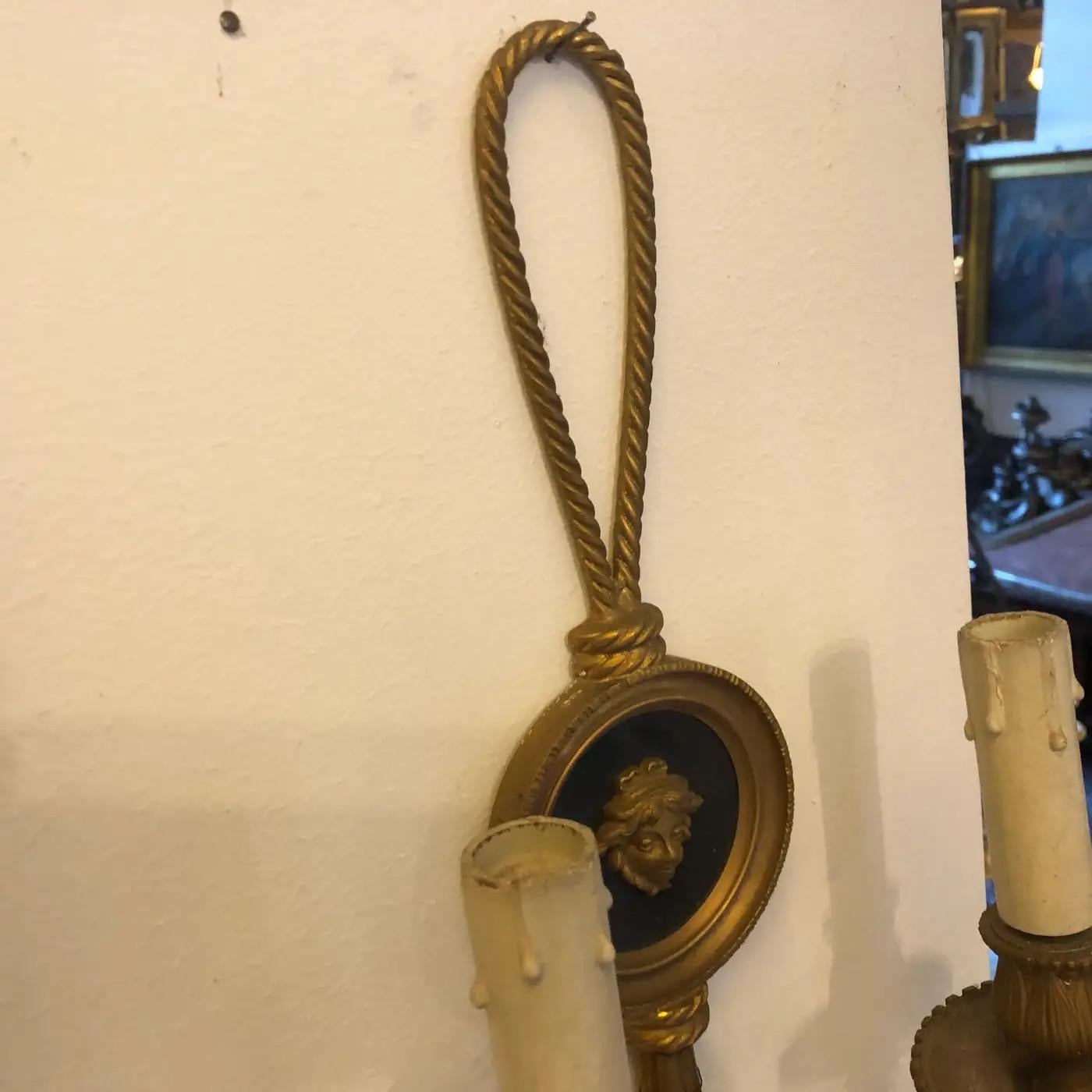 Two Early 20th Century Louis XVI Style Gilded Bronze Italian Medusa Wall Sconces For Sale 4
