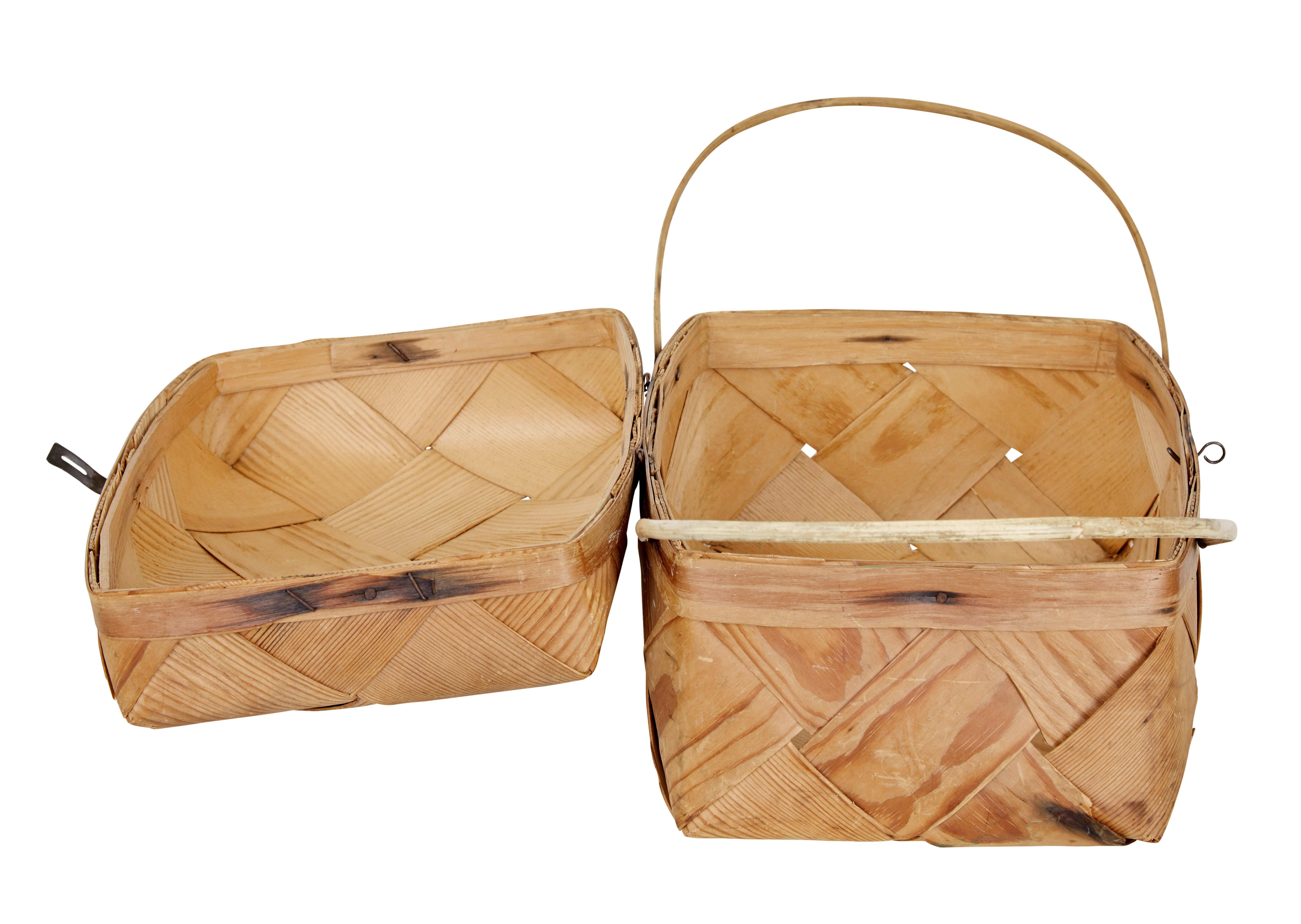 Swedish Two early 20th Century pine woven decorative boxes For Sale