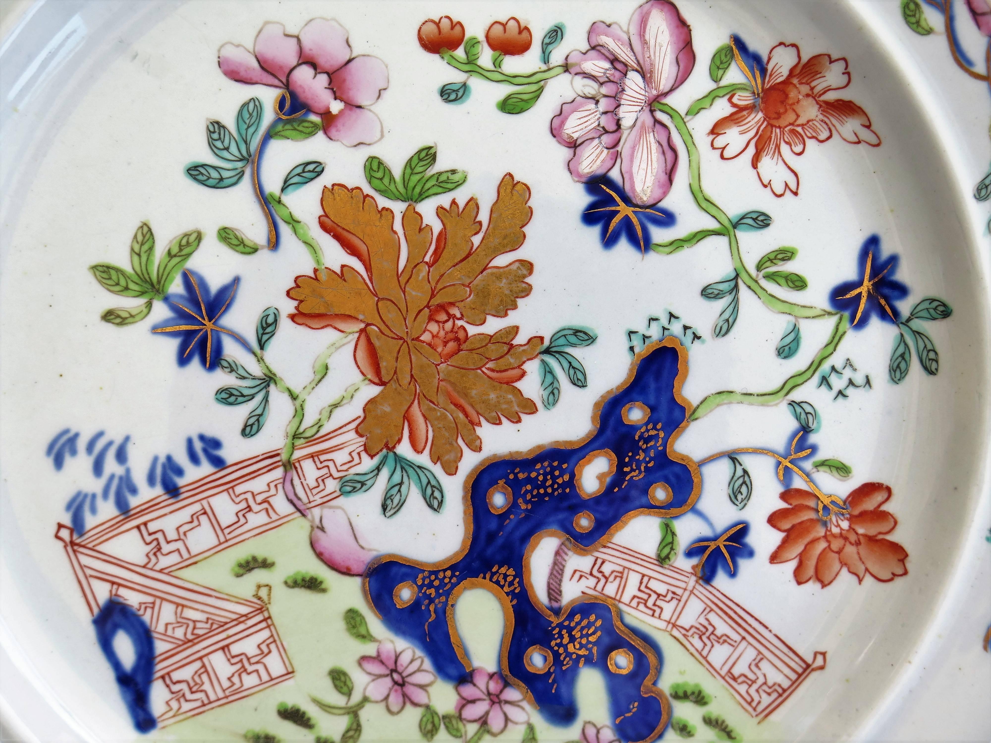 Two Early Mason's Ironstone Dinner Plates Rare Heavily Gilded Patterns In Good Condition In Lincoln, Lincolnshire