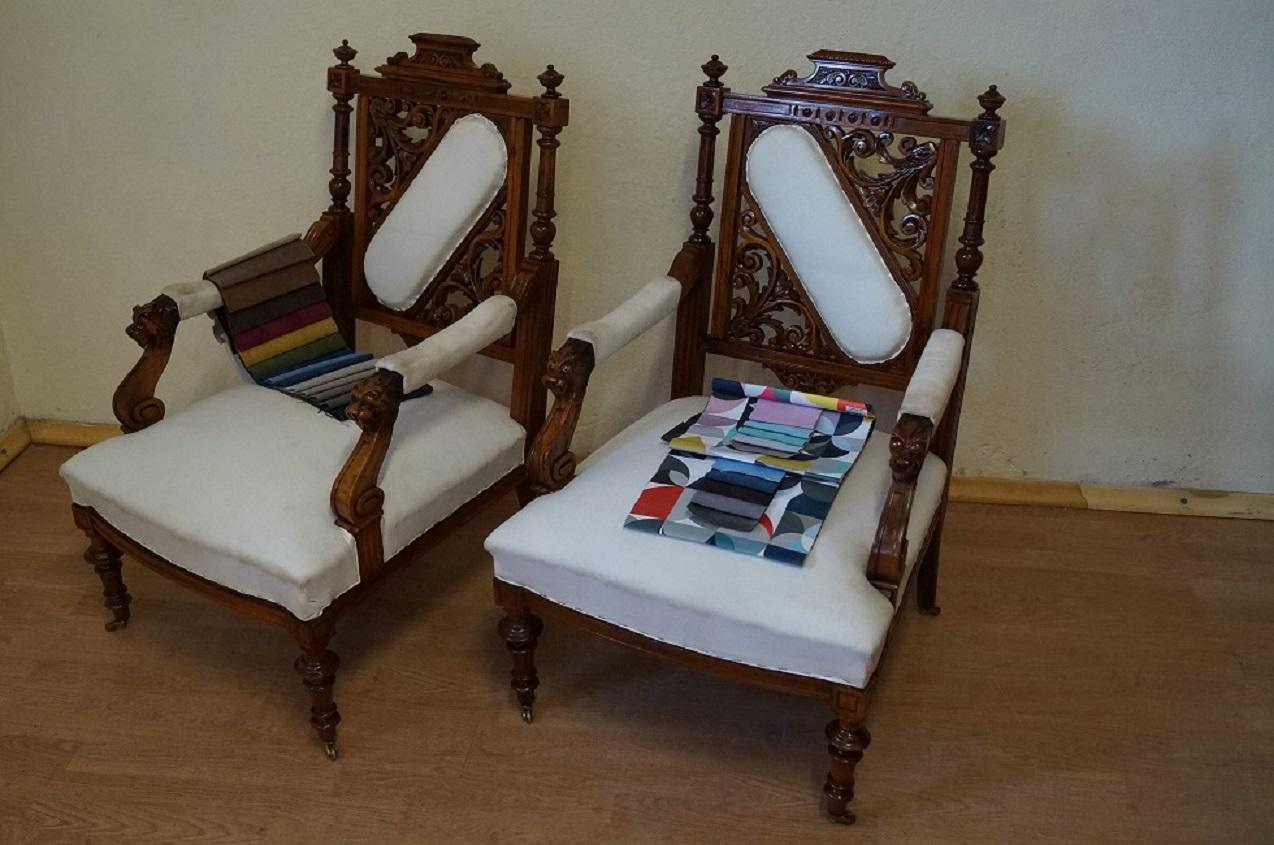 Two Eclectic Walnut Armchairs from 1880 For Sale 1