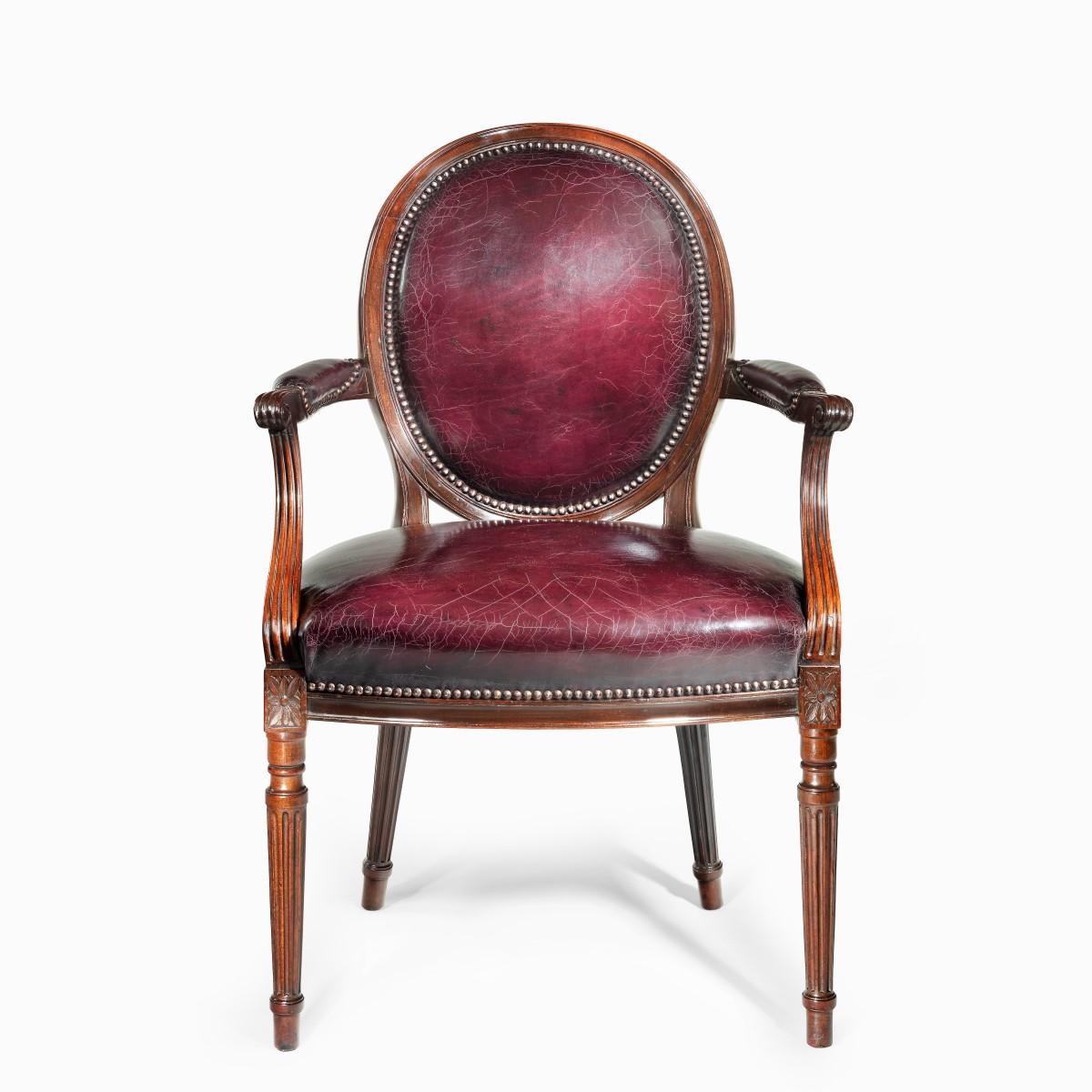 Two Edwardian Mahogany Chairs by Gill & Reigate In Good Condition In Lymington, Hampshire