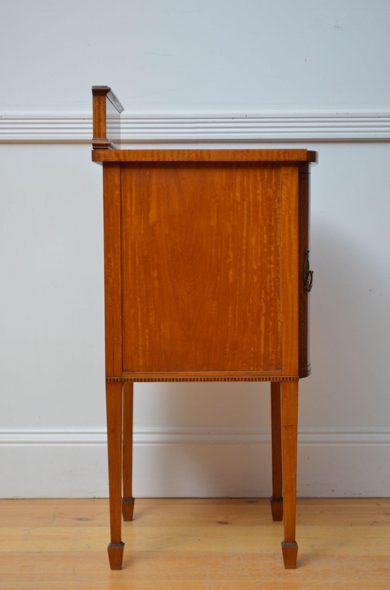 Two Edwardian Satinwood Bedside Cabinets Bedside Cupboards For Sale 5