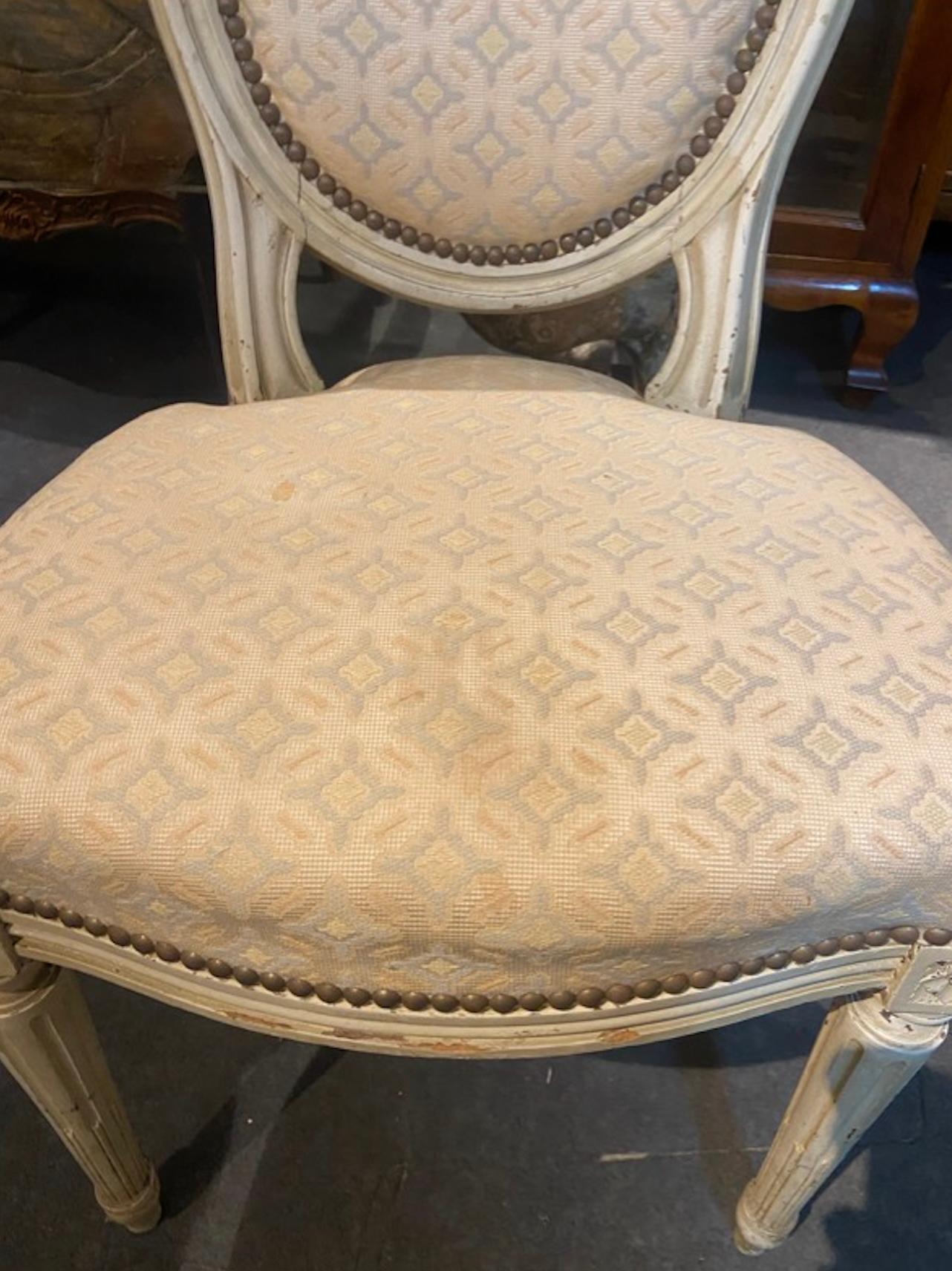 Due eleganti sedie antiche francesi in stile Luigi XVI, circa 1860 in vendita 1