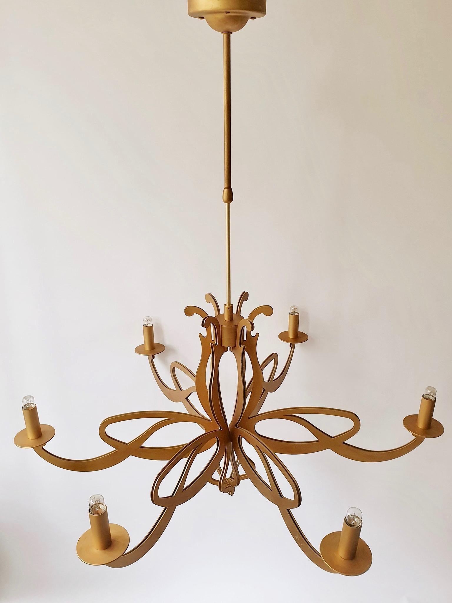 Elegant Large Art Nouveau Hollywood Regency Style Chandelier In Good Condition For Sale In Antwerp, BE