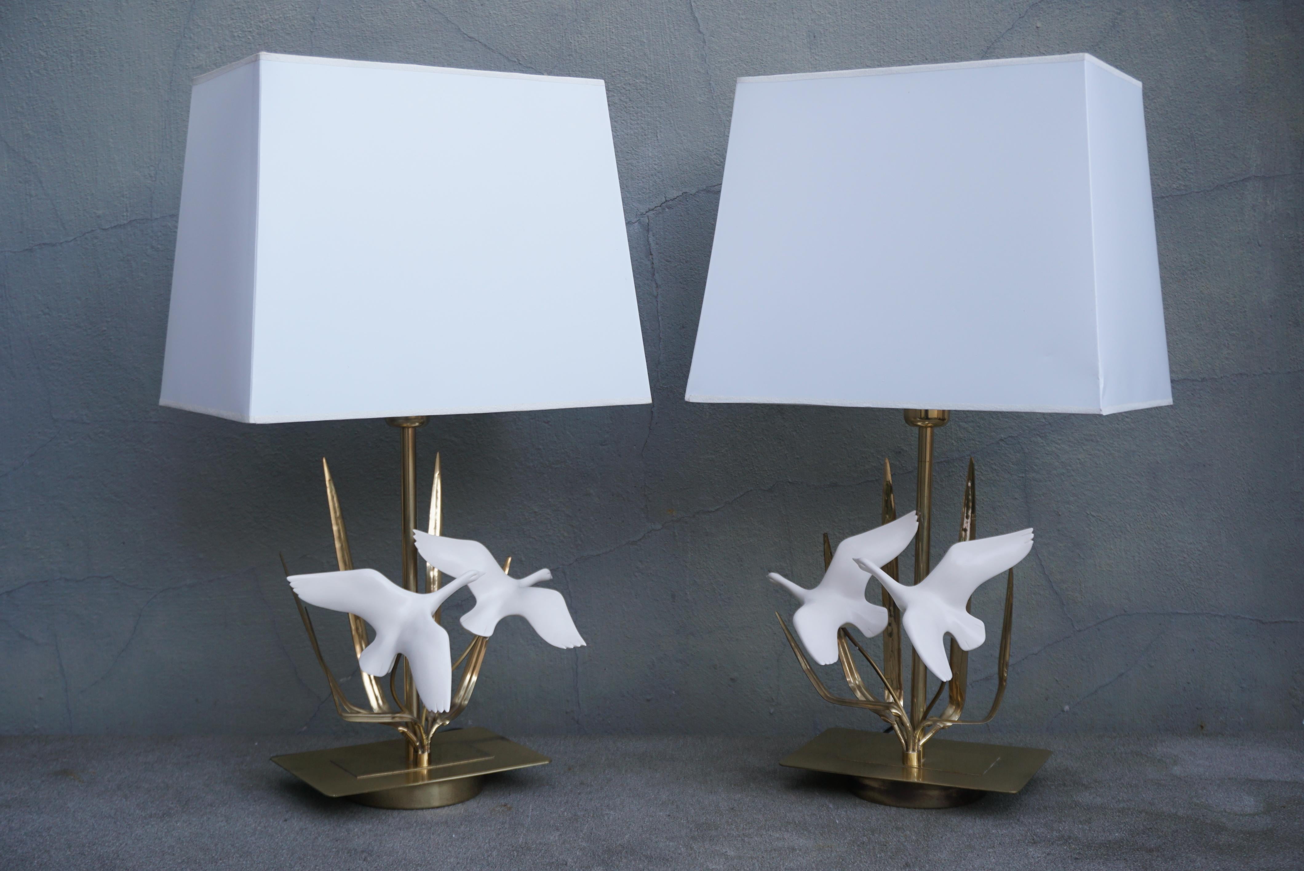 Brass Two Elegant Wild Geese Birds Table Lamps For Sale