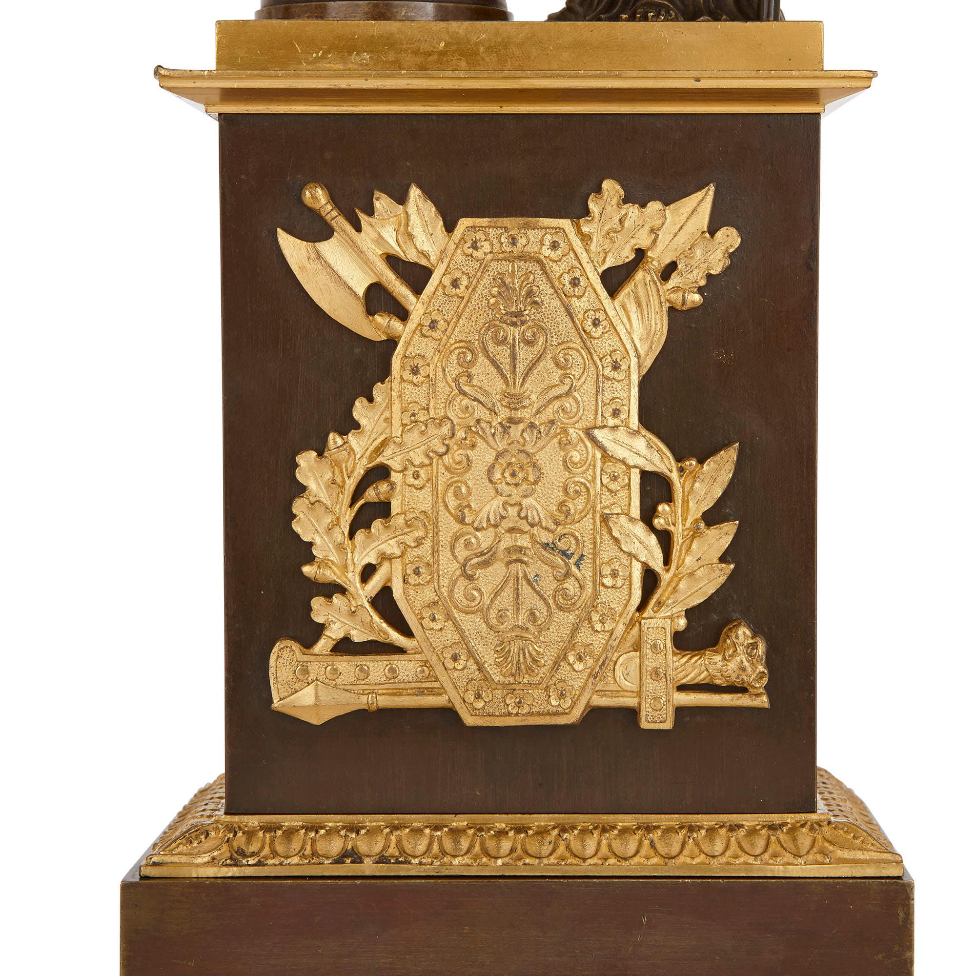 Kandelaber aus vergoldeter und patinierter Bronze im Empire-Stil (Französisch) im Angebot