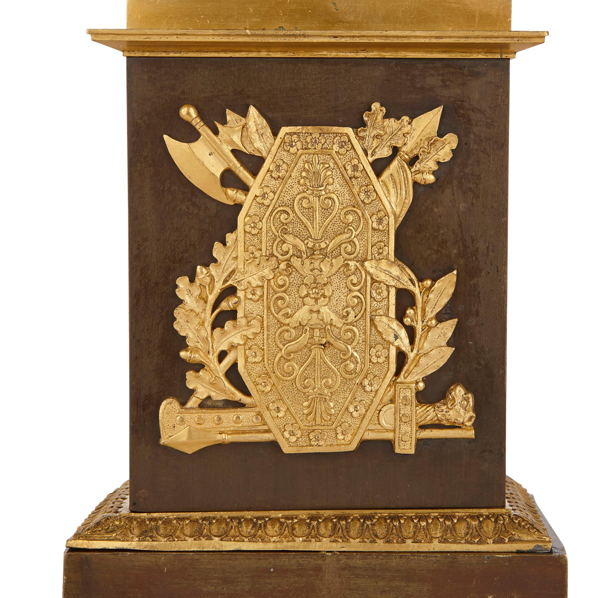 Kandelaber aus vergoldeter und patinierter Bronze im Empire-Stil (Vergoldet) im Angebot