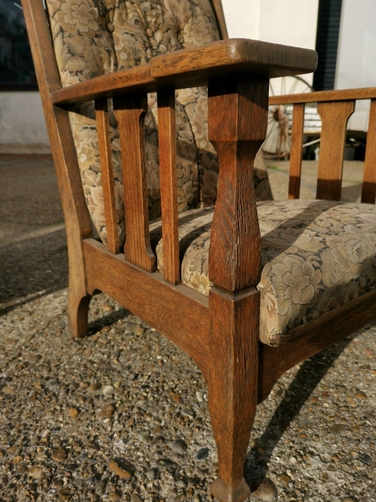 Two English Arts & Crafts Oak Reclining Armchairs with Large Flat Extended Arms For Sale 8