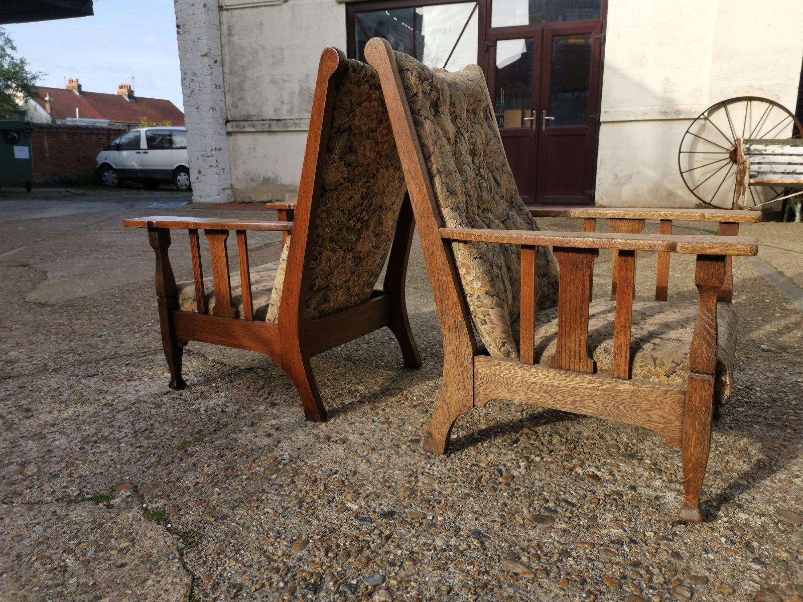 Hand-Crafted Two English Arts & Crafts Oak Reclining Armchairs with Large Flat Extended Arms For Sale